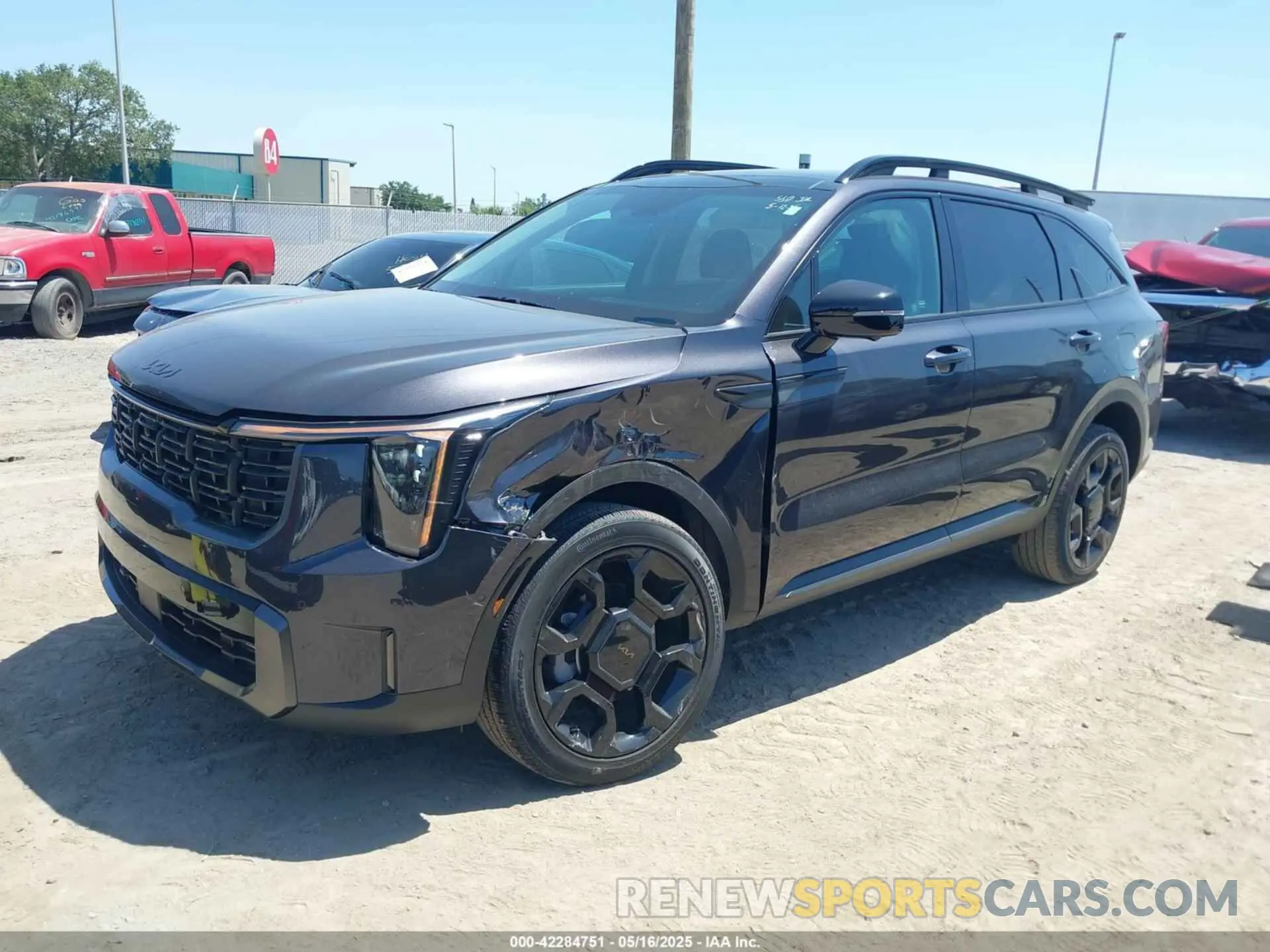 2 Photograph of a damaged car 5XYRKDJF5SG333500 KIA SORENTO 2025