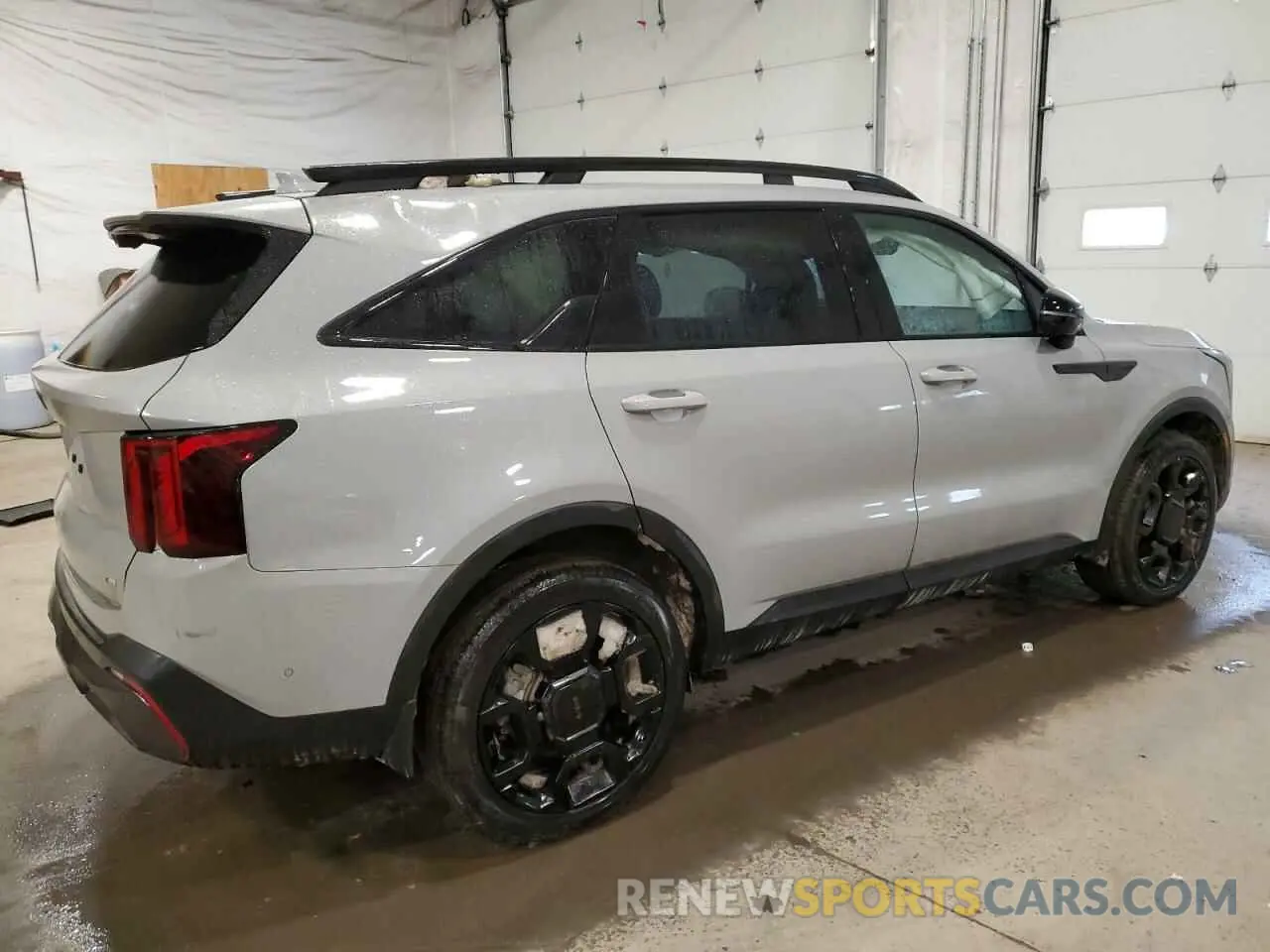 3 Photograph of a damaged car 5XYRKDJF7SG317606 KIA SORENTO 2025