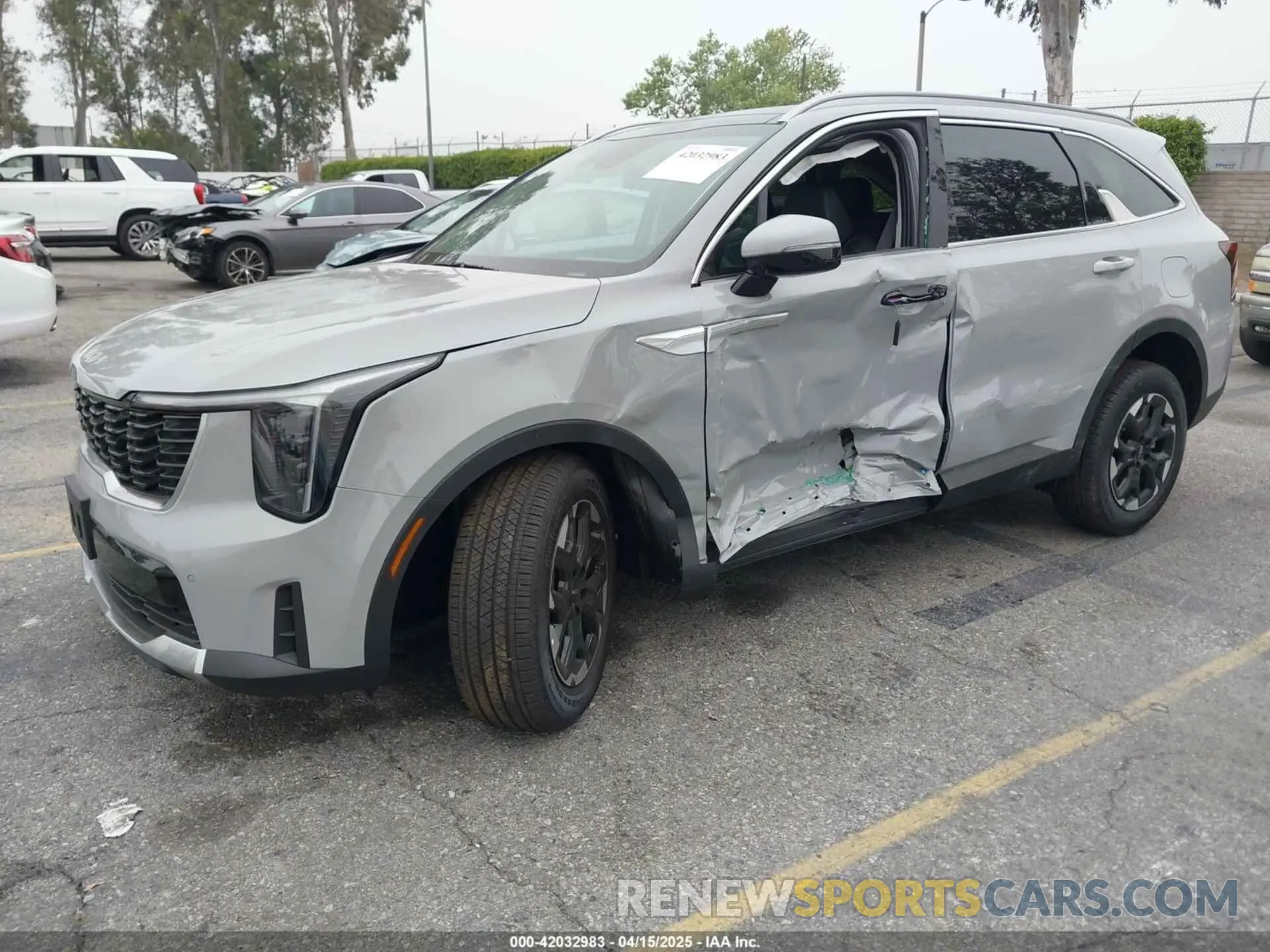 2 Photograph of a damaged car 5XYRL4JC0SG349834 KIA SORENTO 2025