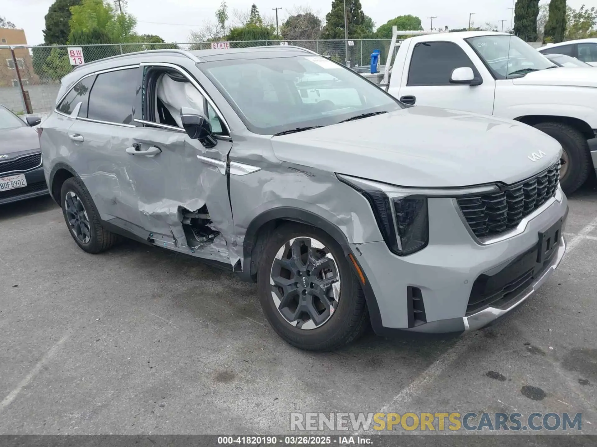 1 Photograph of a damaged car 5XYRL4JC1SG334274 KIA SORENTO 2025