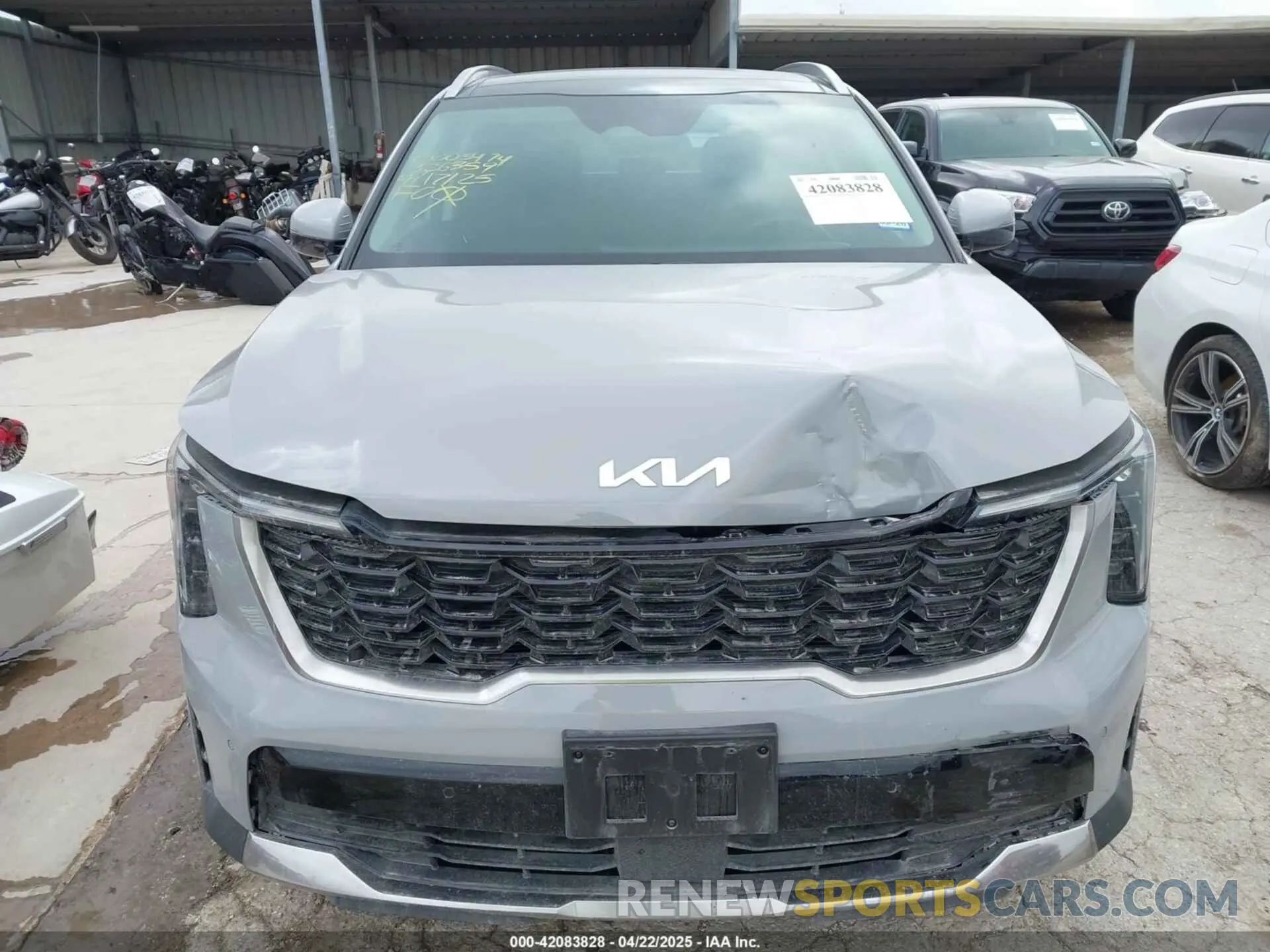 12 Photograph of a damaged car 5XYRL4JC2SG326359 KIA SORENTO 2025