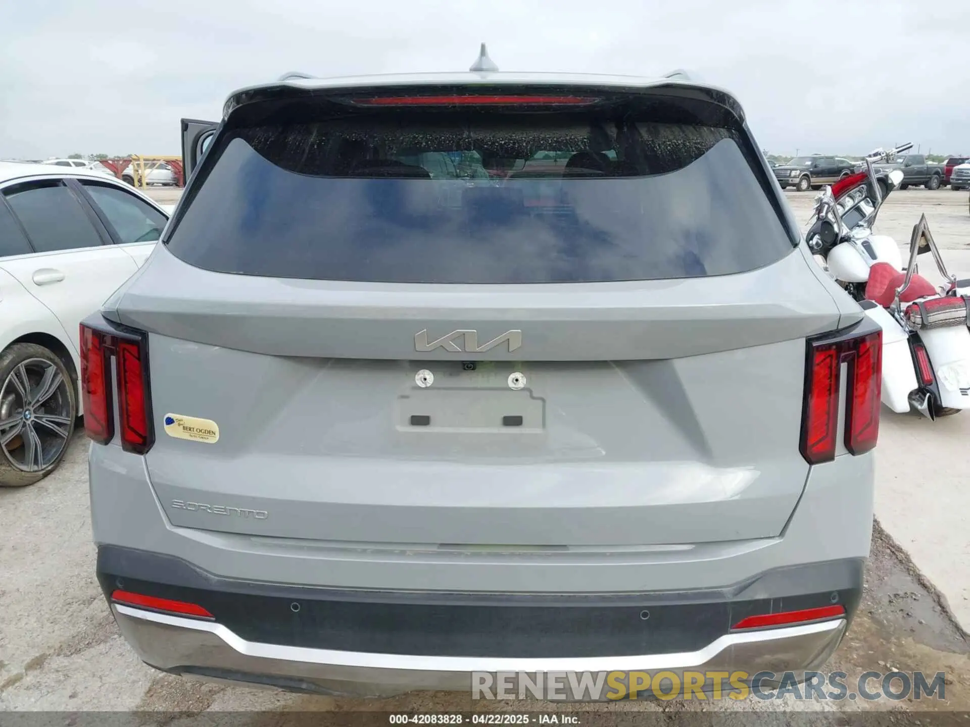 16 Photograph of a damaged car 5XYRL4JC2SG326359 KIA SORENTO 2025