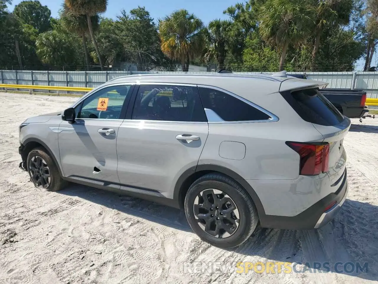 2 Photograph of a damaged car 5XYRL4JC3SG354414 KIA SORENTO 2025