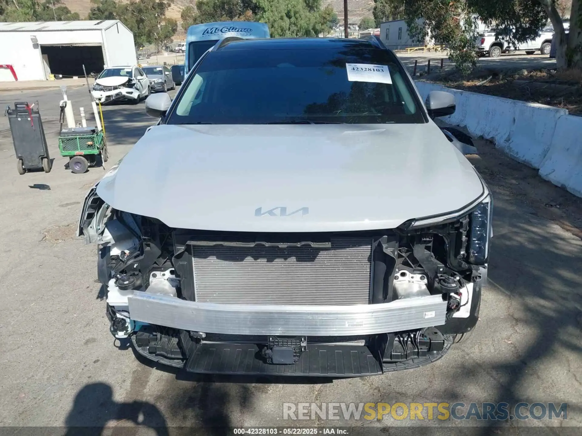 13 Photograph of a damaged car 5XYRL4JC4SG324838 KIA SORENTO 2025