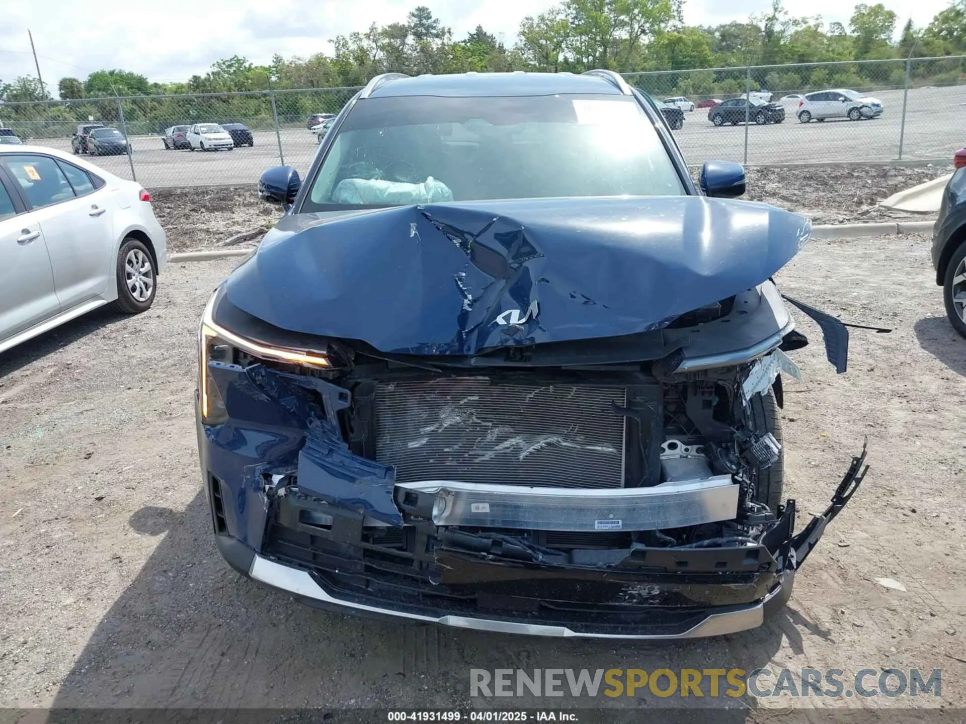 12 Photograph of a damaged car 5XYRL4JC5SG326761 KIA SORENTO 2025