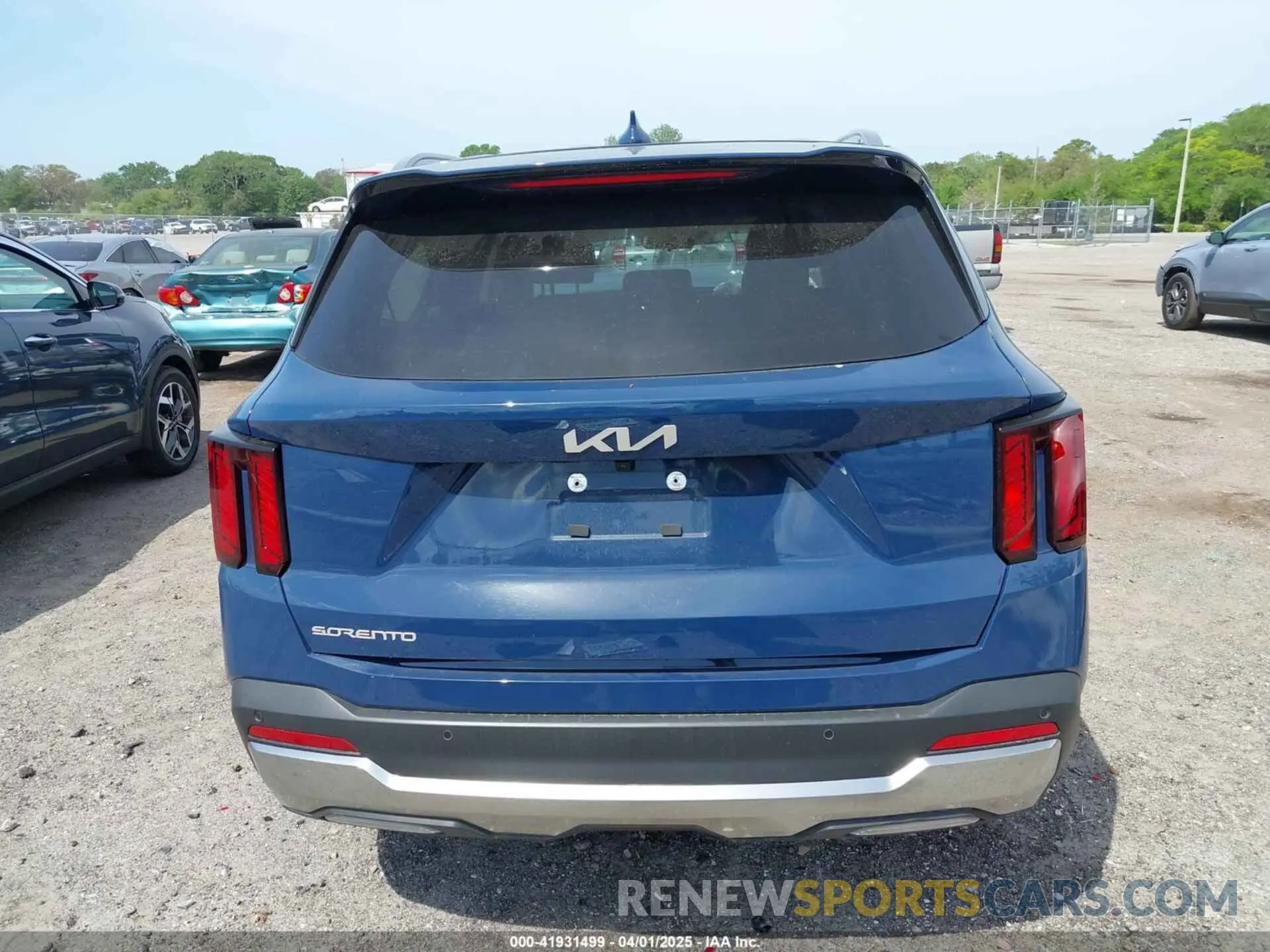 16 Photograph of a damaged car 5XYRL4JC5SG326761 KIA SORENTO 2025