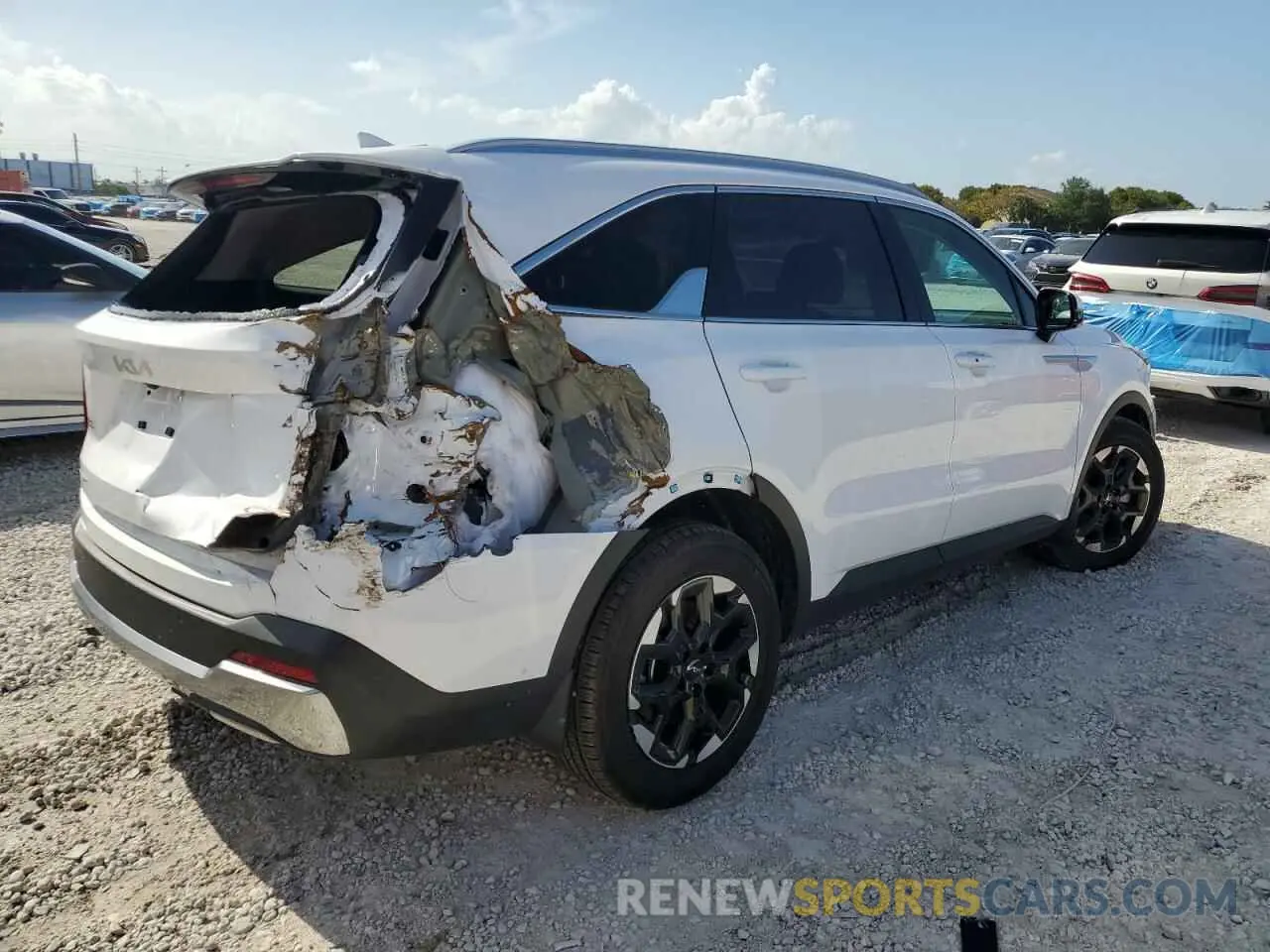 3 Photograph of a damaged car 5XYRL4JC5SG345732 KIA SORENTO 2025