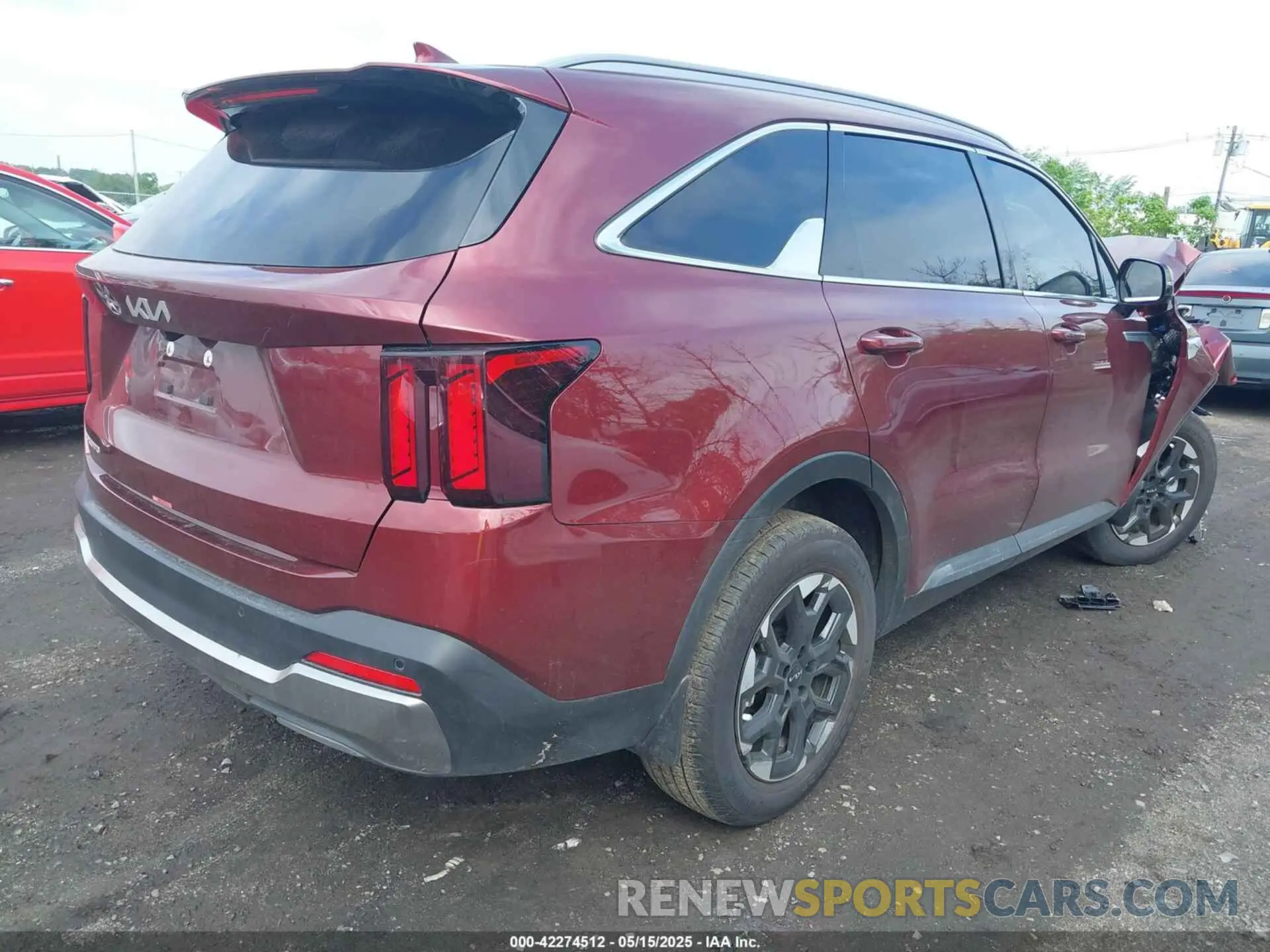 4 Photograph of a damaged car 5XYRL4JC8SG356062 KIA SORENTO 2025