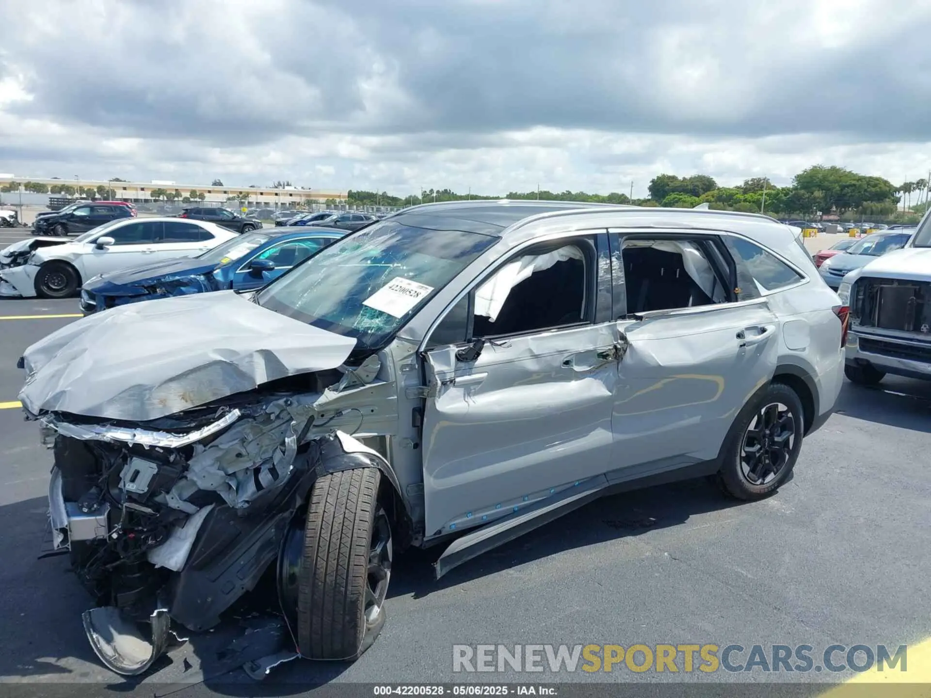 6 Photograph of a damaged car 5XYRL4JC9SG348200 KIA SORENTO 2025