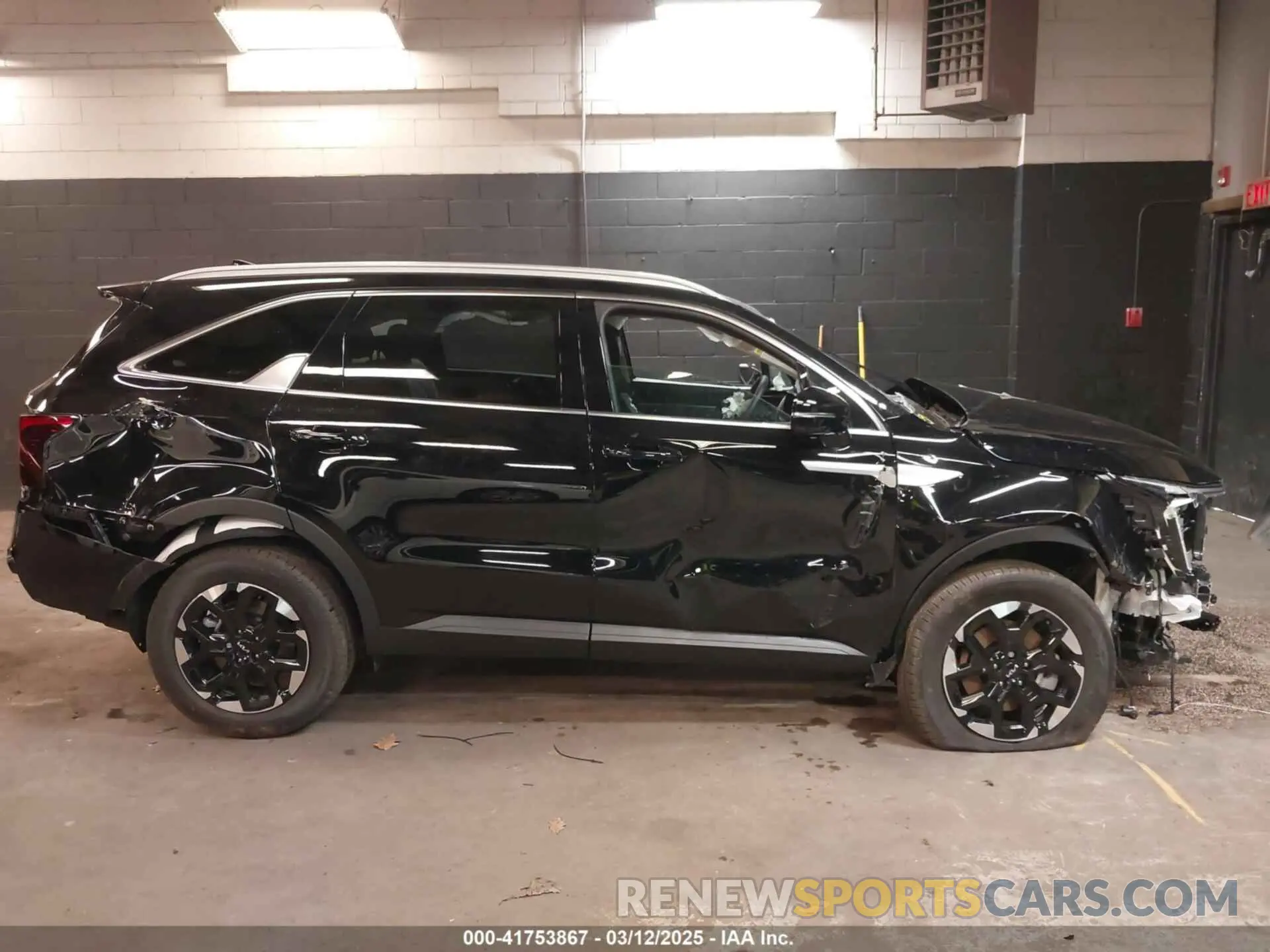 12 Photograph of a damaged car 5XYRLDJC0SG333682 KIA SORENTO 2025