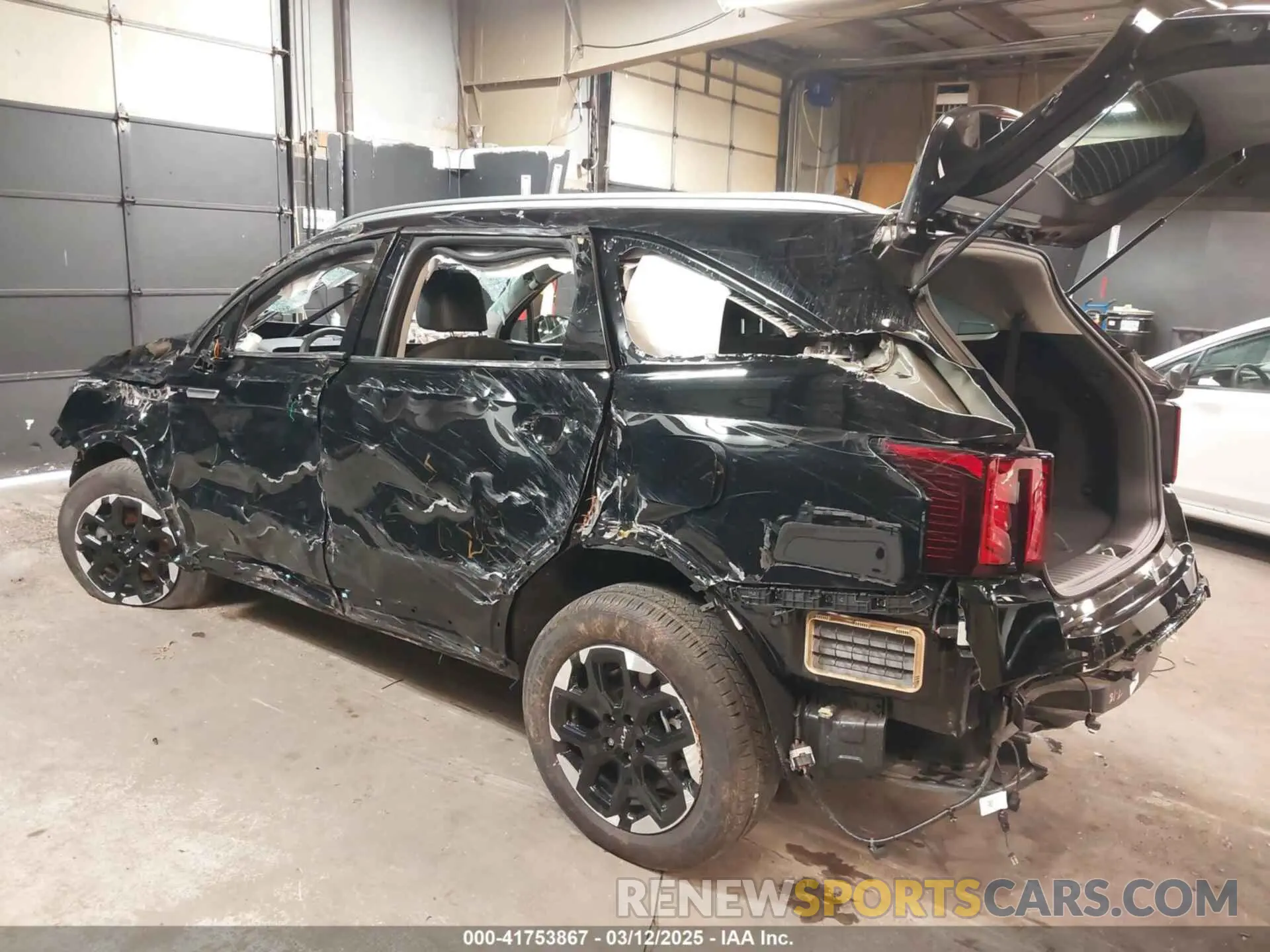 3 Photograph of a damaged car 5XYRLDJC0SG333682 KIA SORENTO 2025