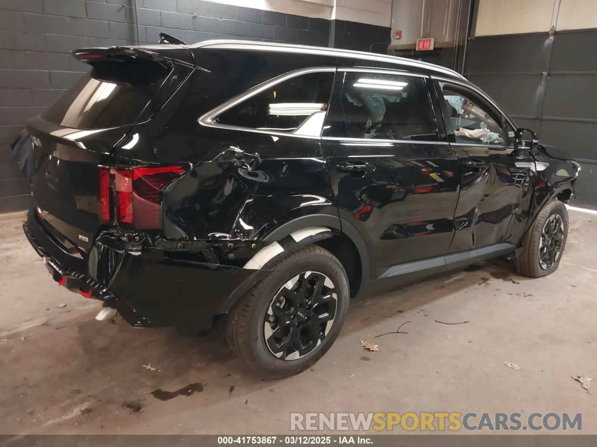 4 Photograph of a damaged car 5XYRLDJC0SG333682 KIA SORENTO 2025