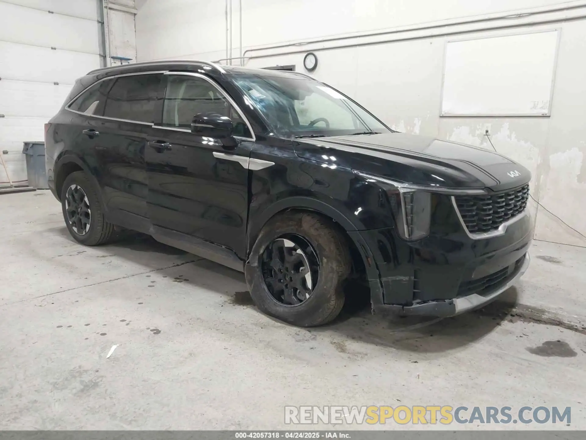 1 Photograph of a damaged car 5XYRLDJC9SG331865 KIA SORENTO 2025