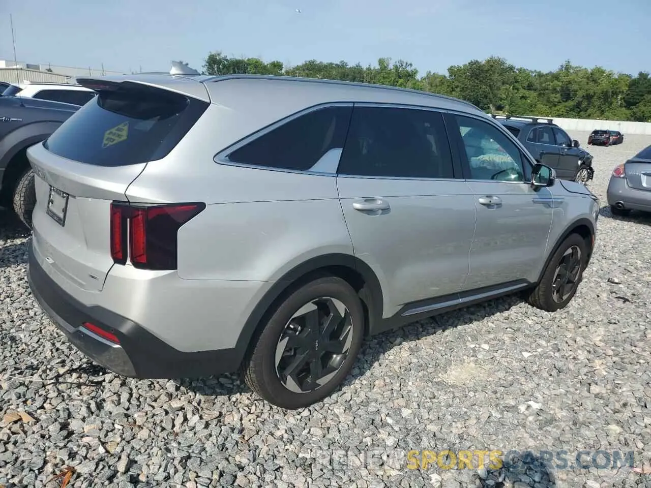 3 Photograph of a damaged car KNDRH4JG7S5308808 KIA SORENTO 2025
