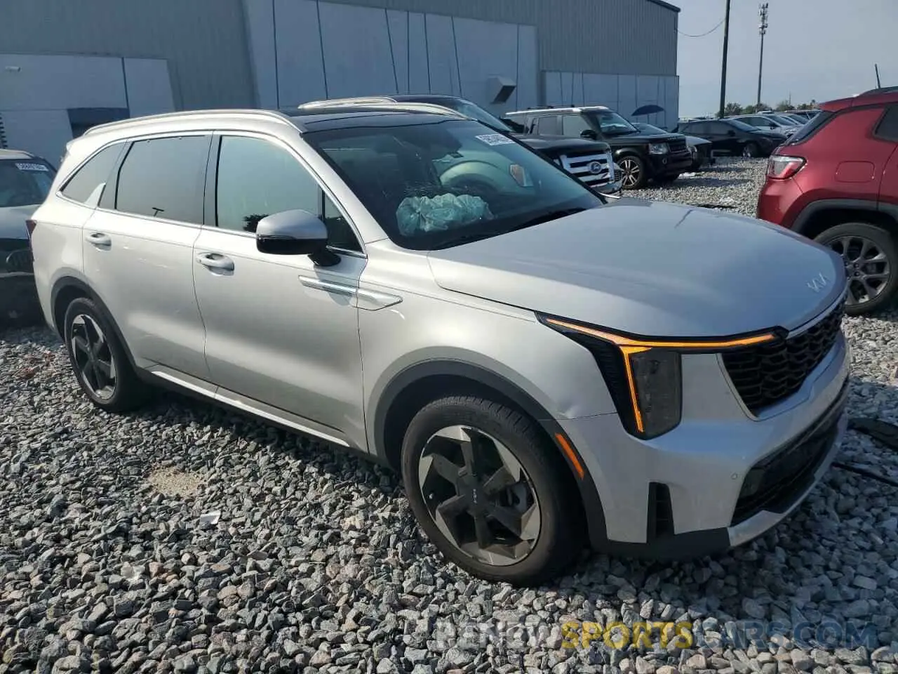 4 Photograph of a damaged car KNDRH4JG7S5308808 KIA SORENTO 2025