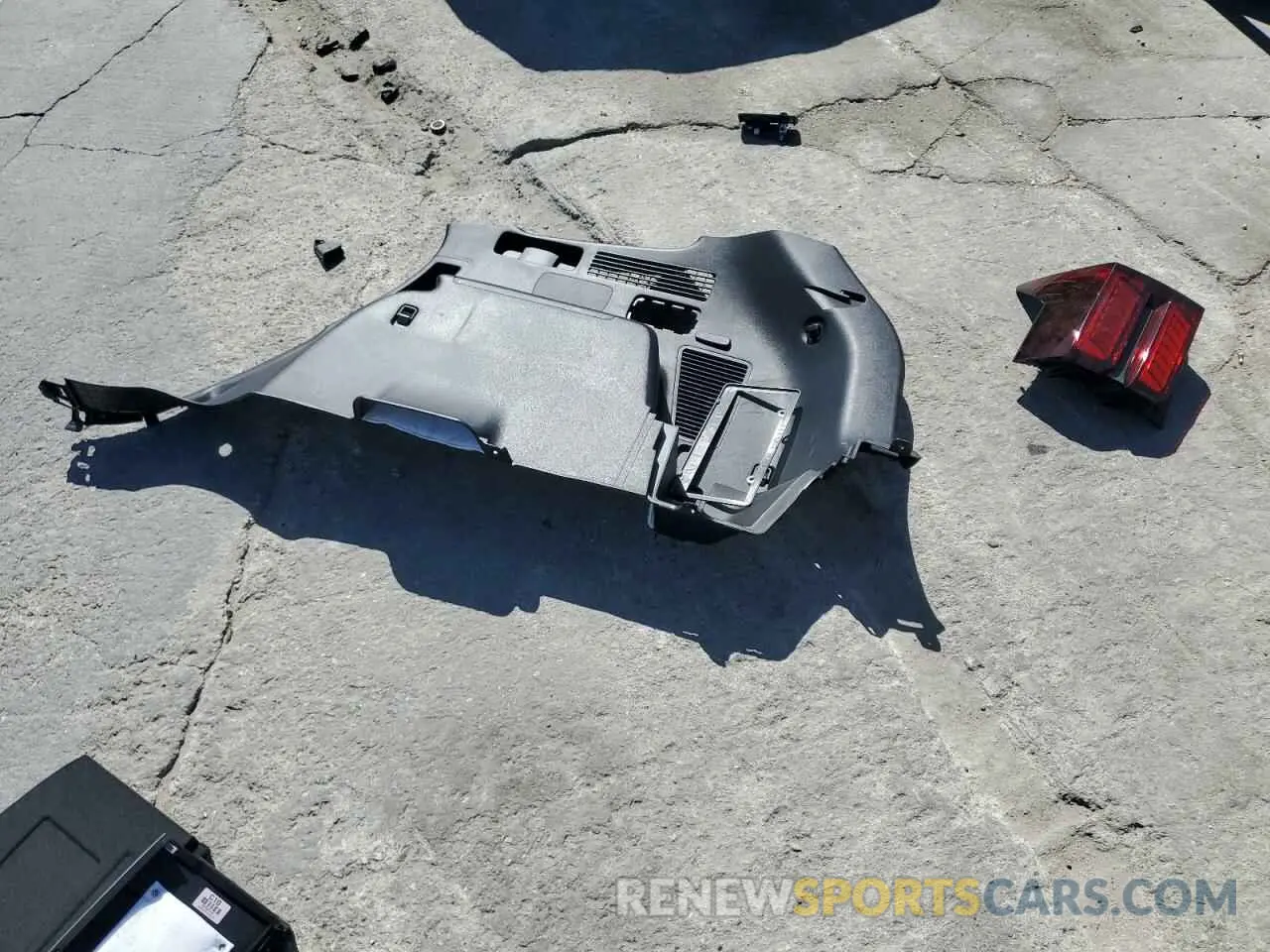 13 Photograph of a damaged car KNDRH4JGXS5302257 KIA SORENTO 2025