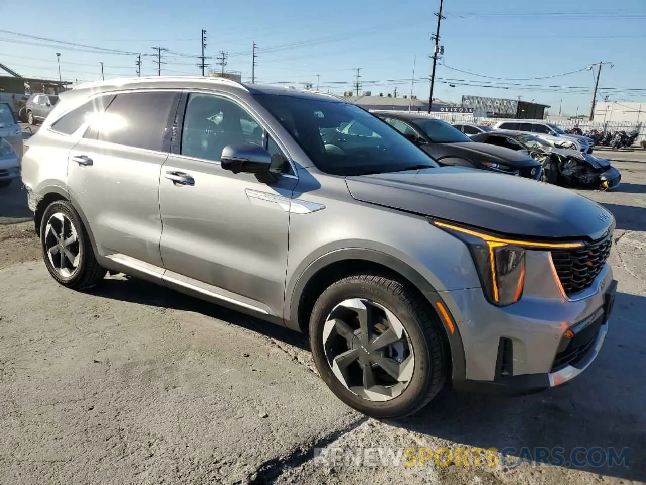 4 Photograph of a damaged car KNDRKDJG0S5333762 KIA SORENTO 2025