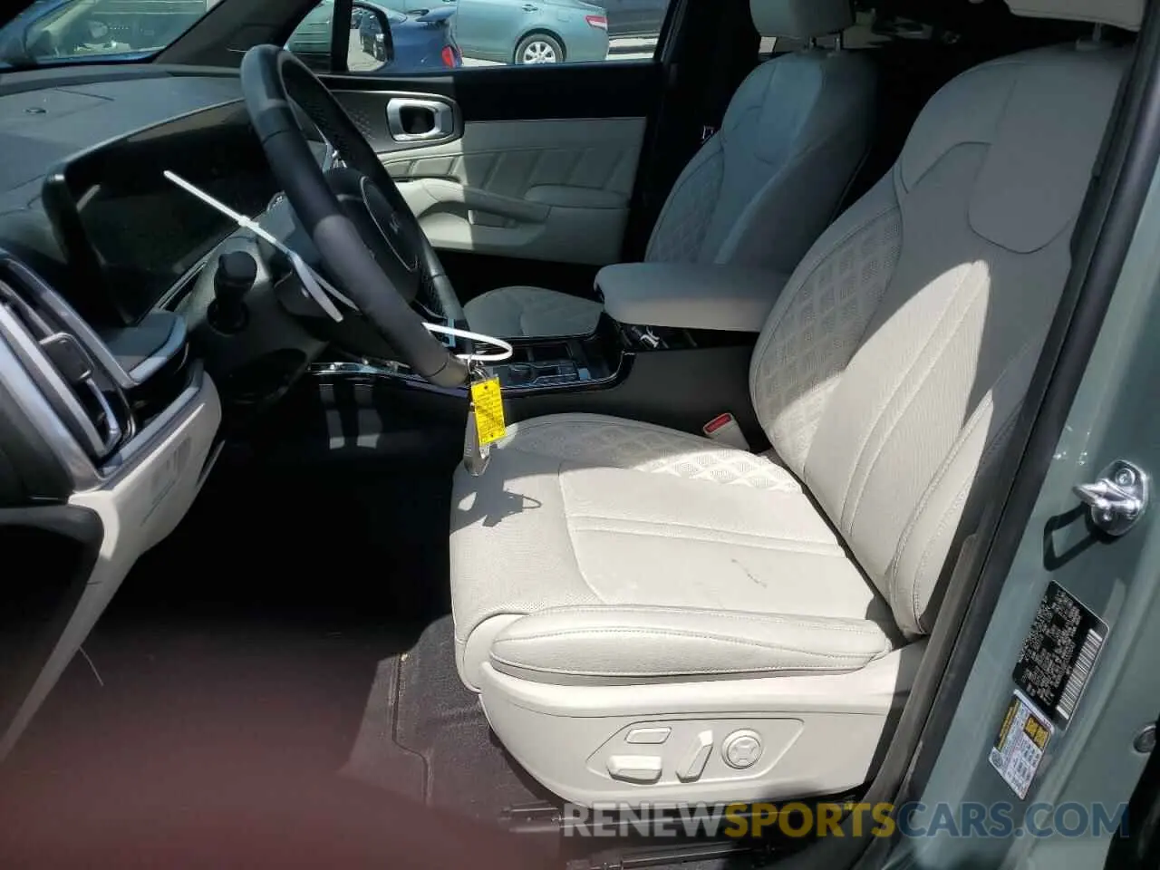 7 Photograph of a damaged car KNDRKDJG6S5323043 KIA SORENTO 2025
