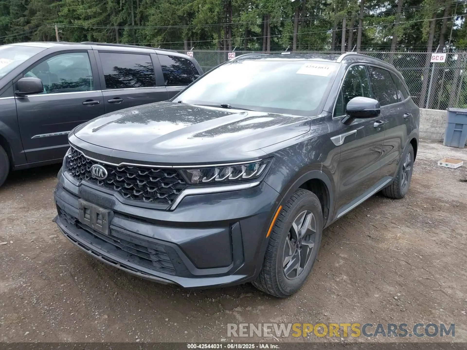 2 Photograph of a damaged car KNDRG4LG0M5036878 KIA SORENTO HYBRID 2021