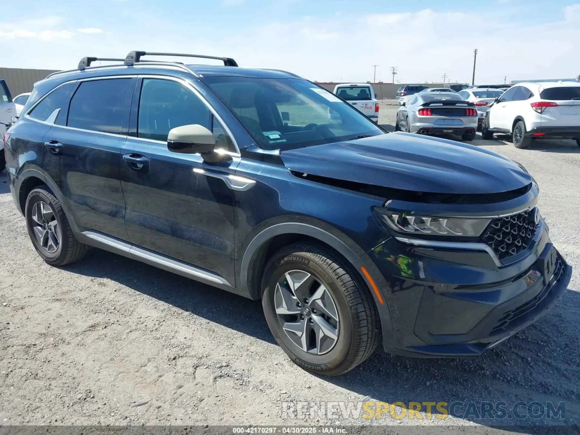 1 Photograph of a damaged car KNDRG4LG5M5057404 KIA SORENTO HYBRID 2021