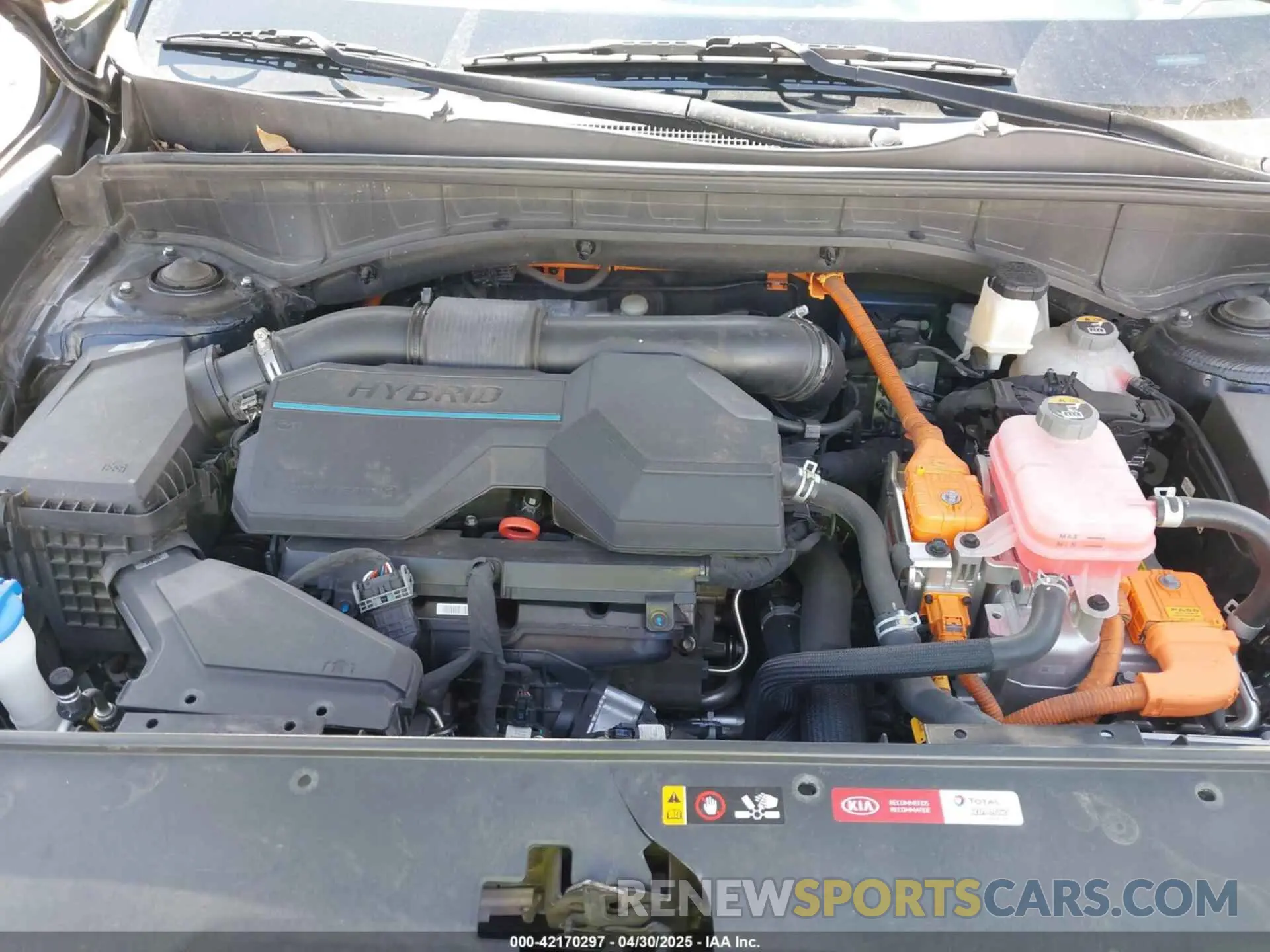 10 Photograph of a damaged car KNDRG4LG5M5057404 KIA SORENTO HYBRID 2021