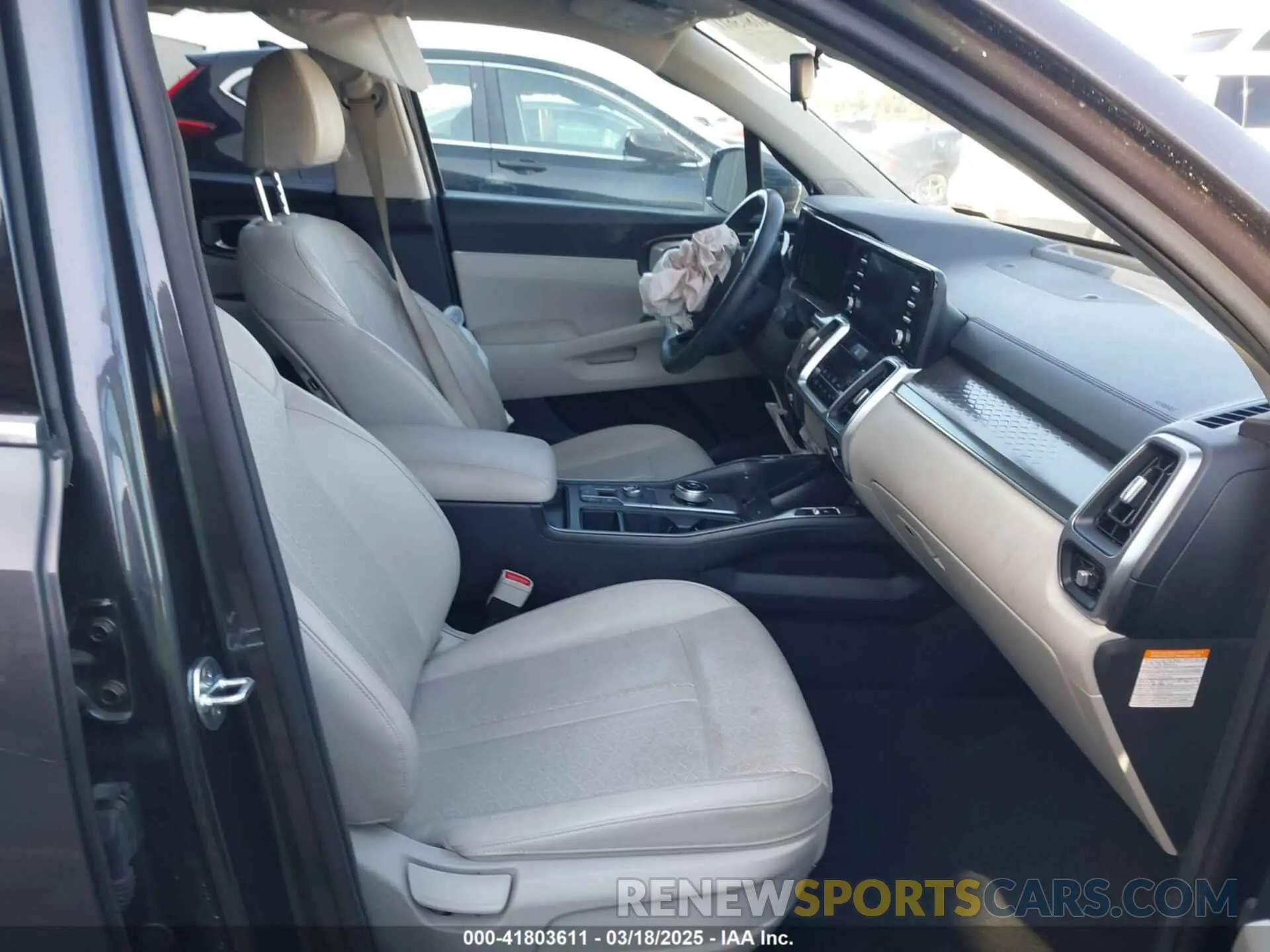 5 Photograph of a damaged car KNDRG4LG7M5038420 KIA SORENTO HYBRID 2021
