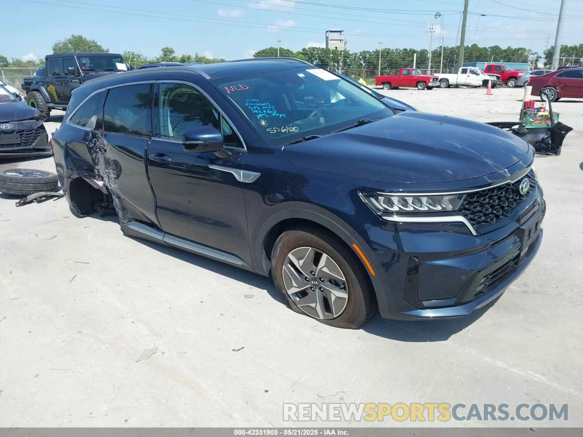 1 Photograph of a damaged car KNDRH4LG3M5024463 KIA SORENTO HYBRID 2021