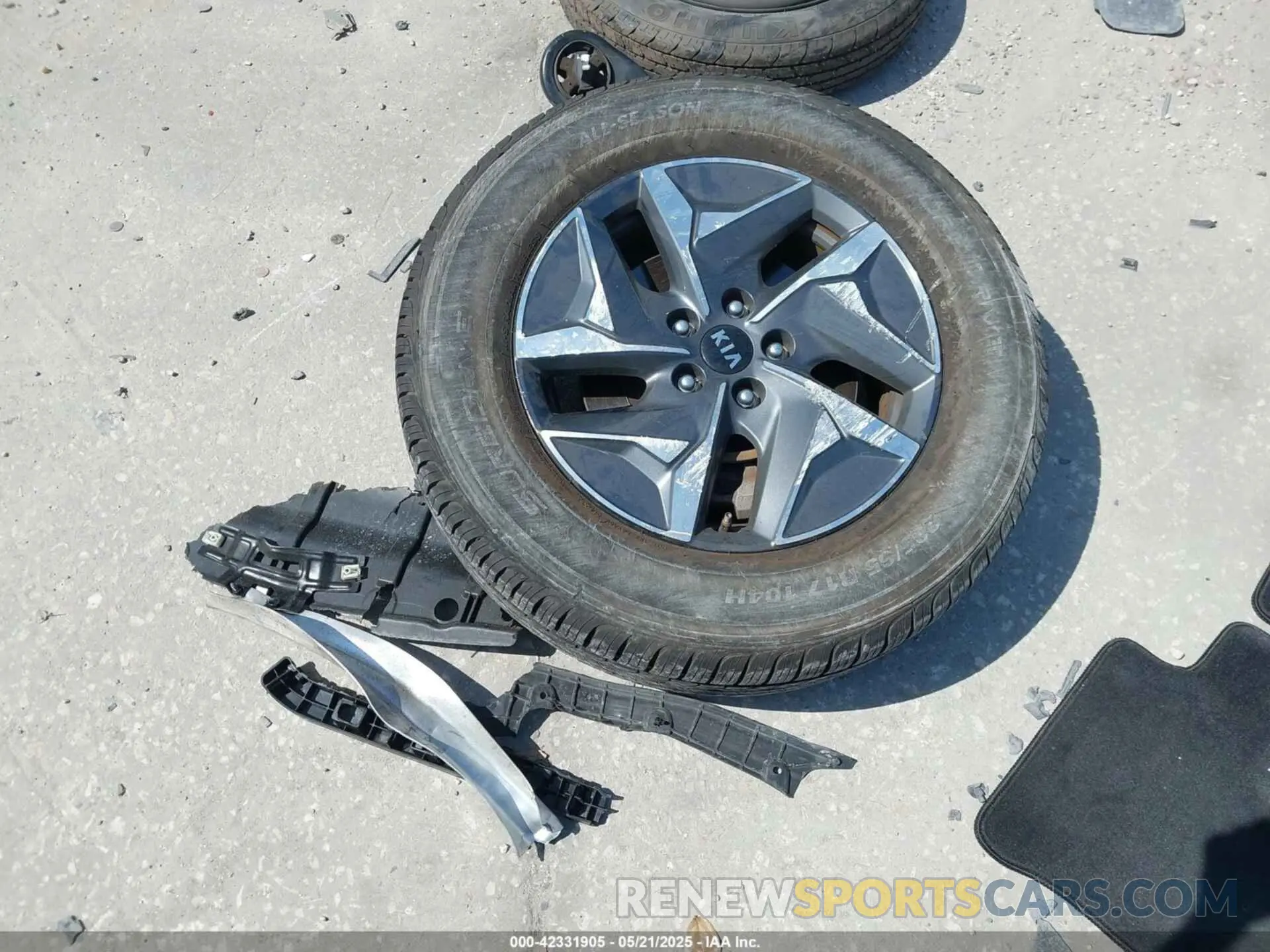 12 Photograph of a damaged car KNDRH4LG3M5024463 KIA SORENTO HYBRID 2021