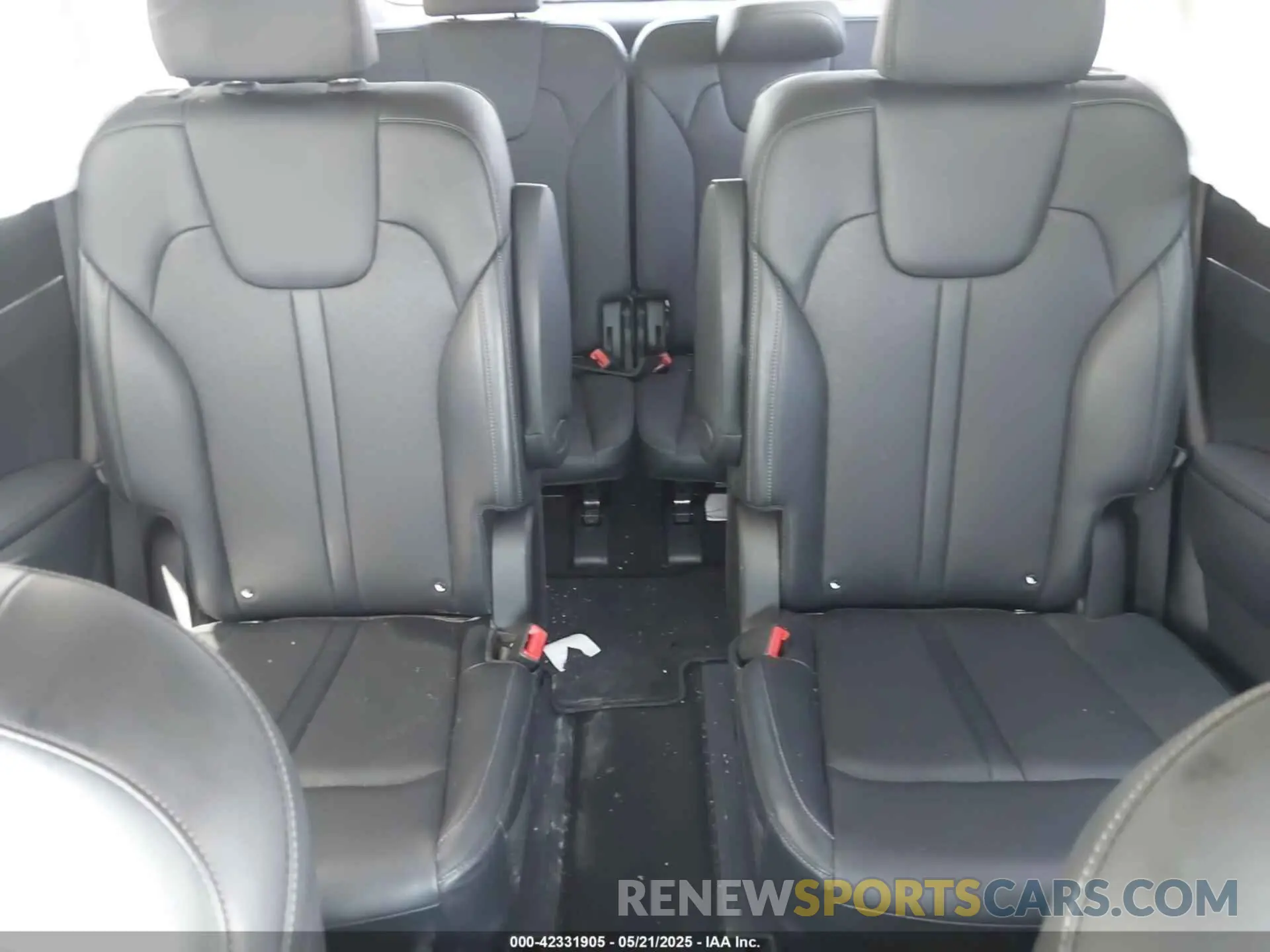 8 Photograph of a damaged car KNDRH4LG3M5024463 KIA SORENTO HYBRID 2021