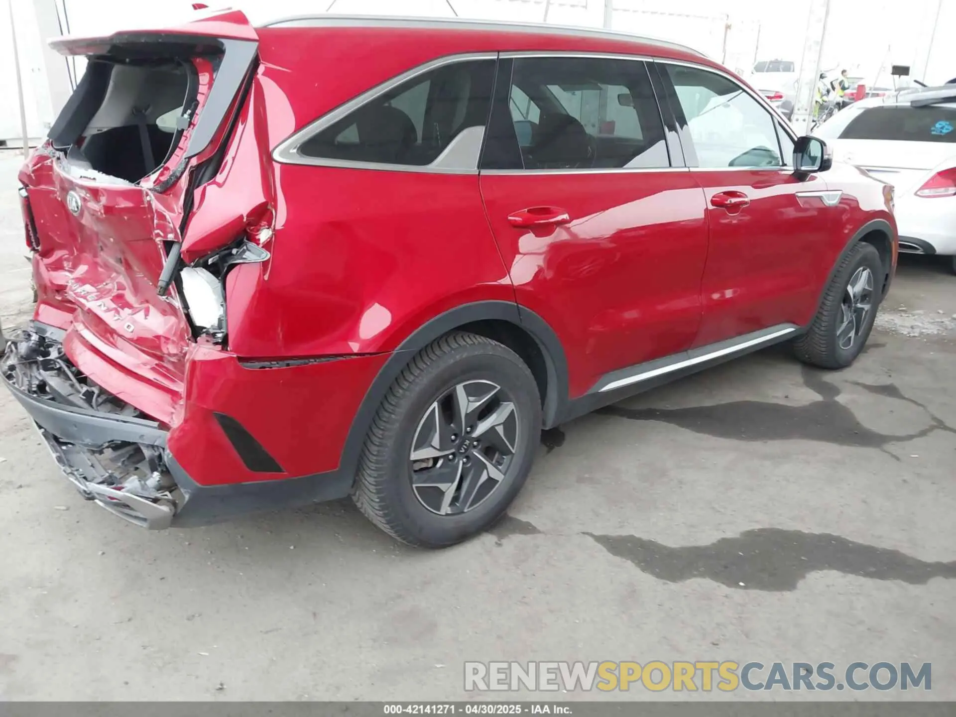 4 Photograph of a damaged car KNDRH4LGXM5033337 KIA SORENTO HYBRID 2021