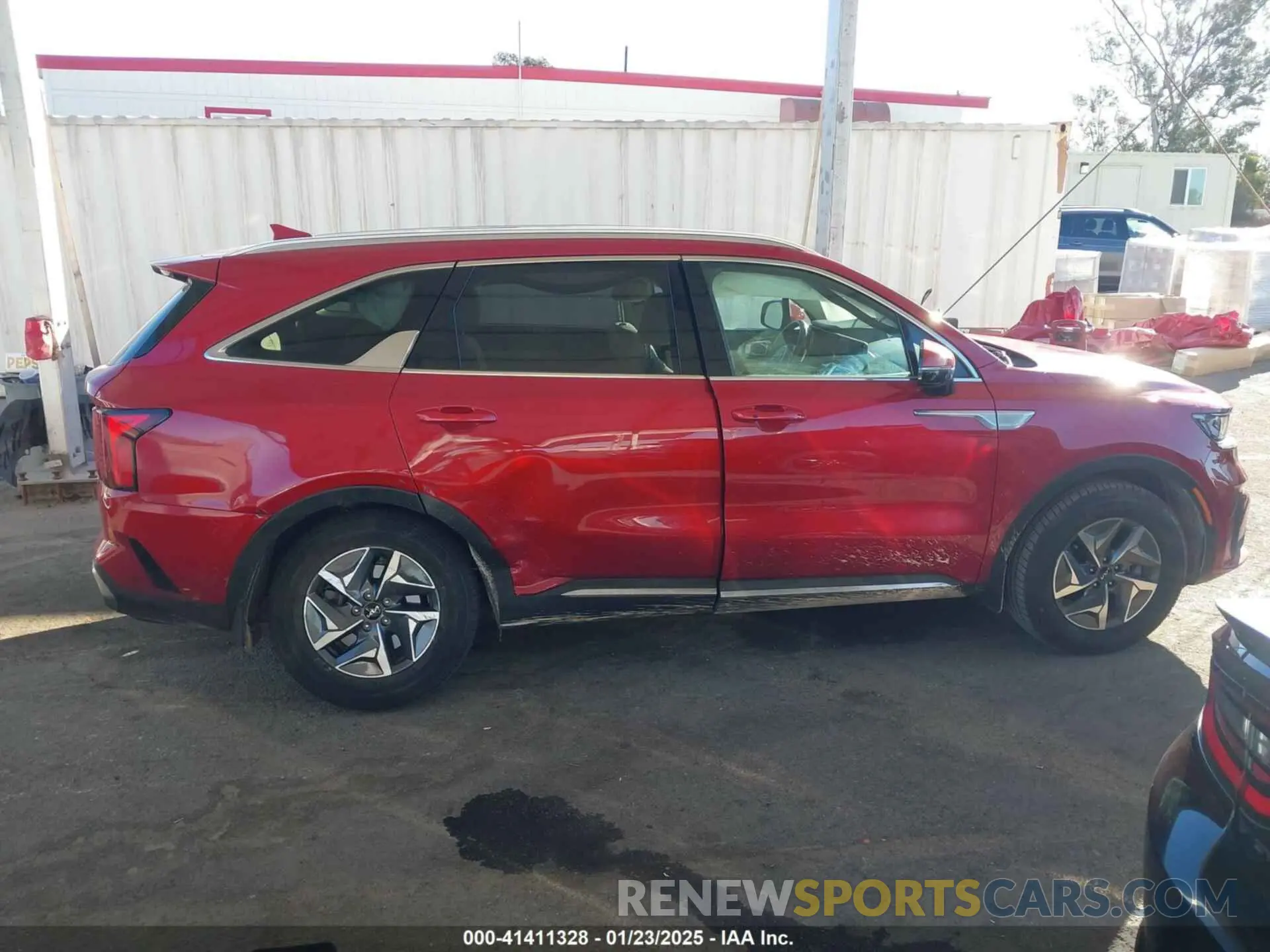 13 Photograph of a damaged car KNDRG4LG2N5092824 KIA SORENTO HYBRID 2022