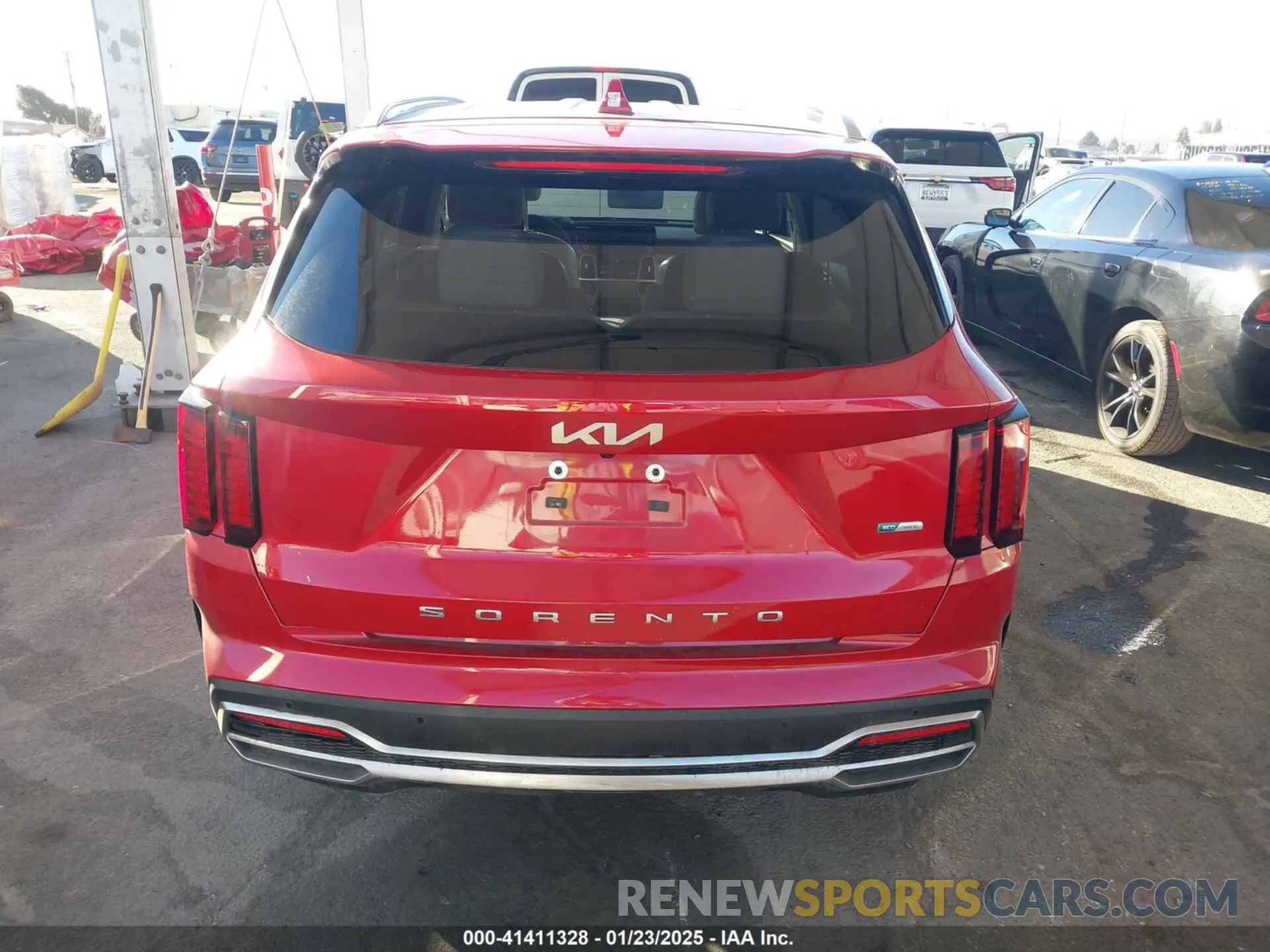 16 Photograph of a damaged car KNDRG4LG2N5092824 KIA SORENTO HYBRID 2022