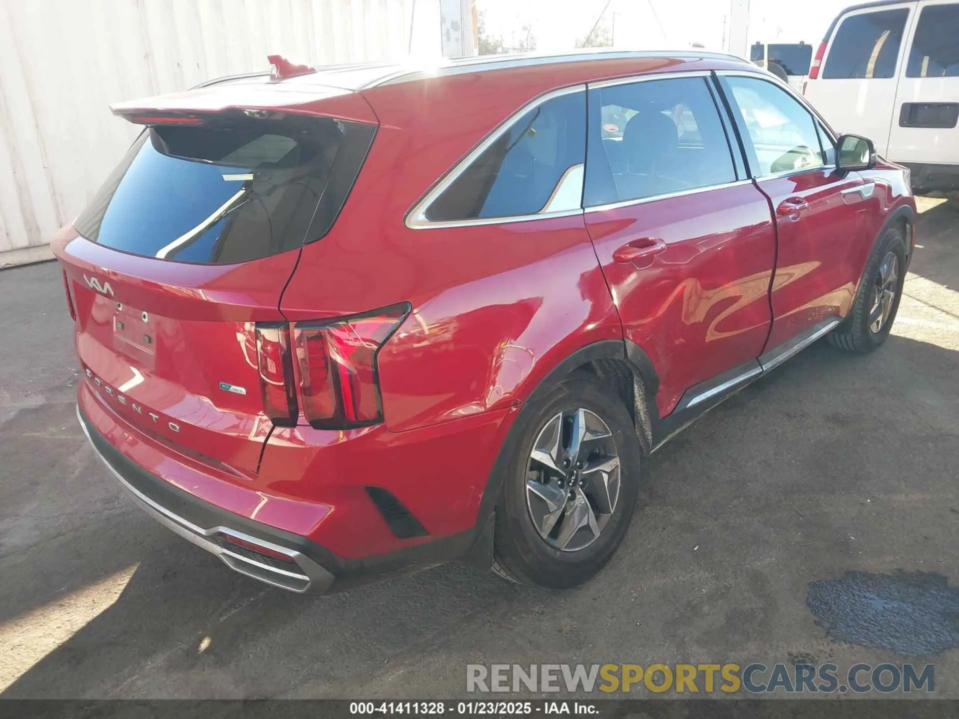 4 Photograph of a damaged car KNDRG4LG2N5092824 KIA SORENTO HYBRID 2022