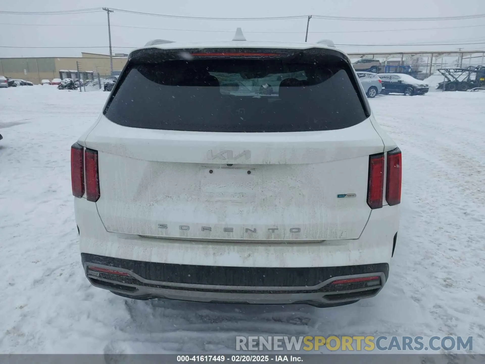16 Photograph of a damaged car KNDRG4LG4N5102155 KIA SORENTO HYBRID 2022