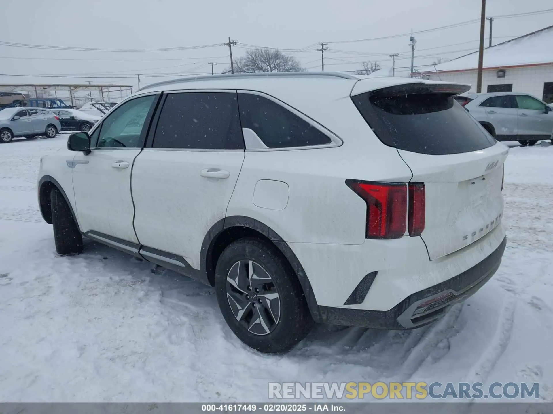 3 Photograph of a damaged car KNDRG4LG4N5102155 KIA SORENTO HYBRID 2022
