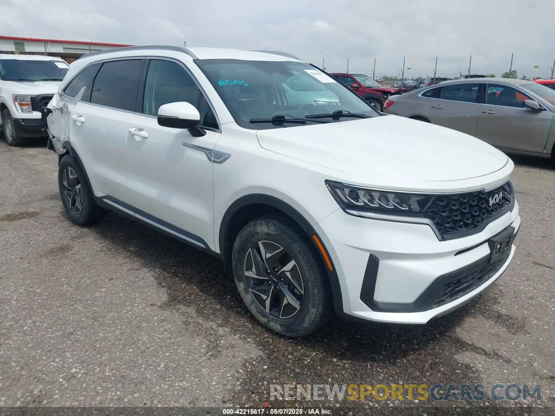 1 Photograph of a damaged car KNDRG4LG5N5085415 KIA SORENTO HYBRID 2022