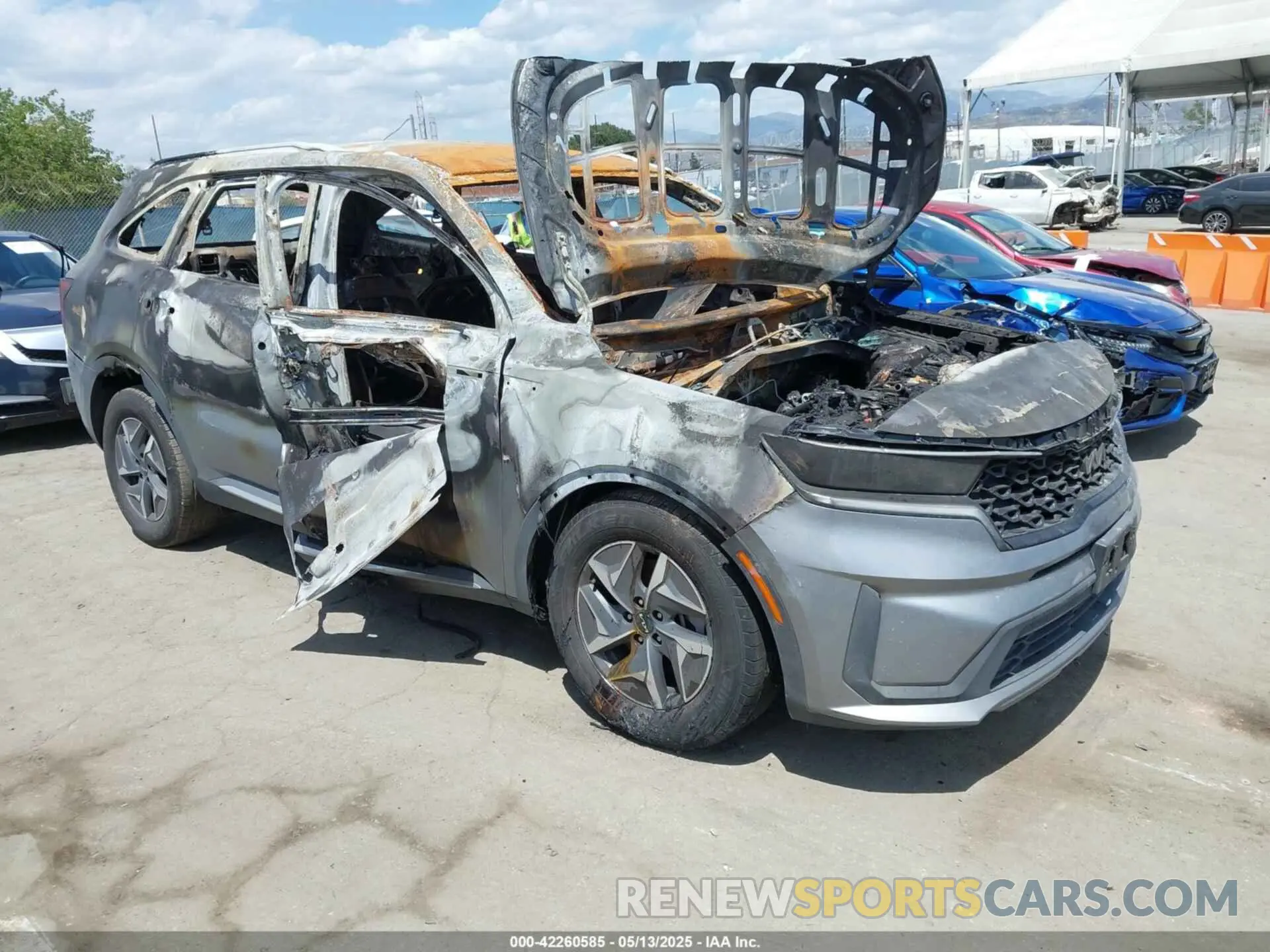 1 Photograph of a damaged car KNDRG4LGXN5110194 KIA SORENTO HYBRID 2022