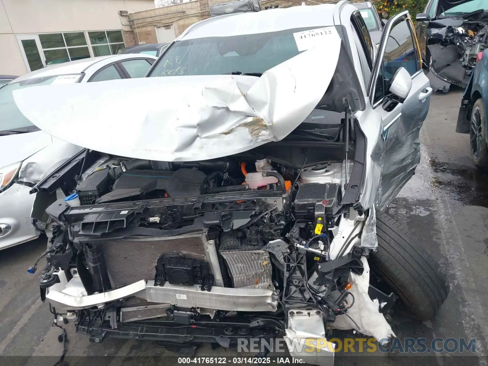 6 Photograph of a damaged car KNDRH4LG1P5156822 KIA SORENTO HYBRID 2023