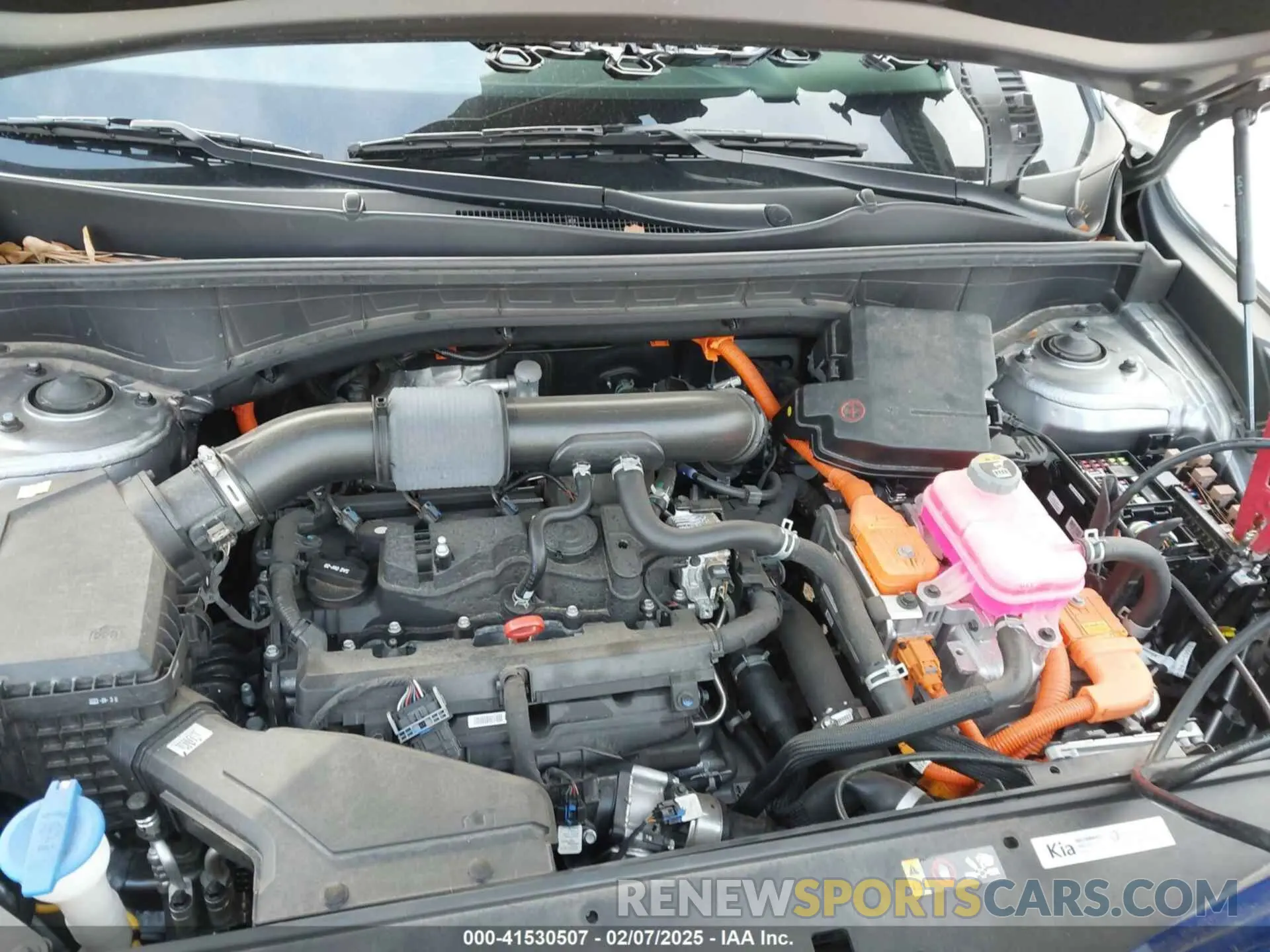 10 Photograph of a damaged car KNDRH4LG2P5173421 KIA SORENTO HYBRID 2023
