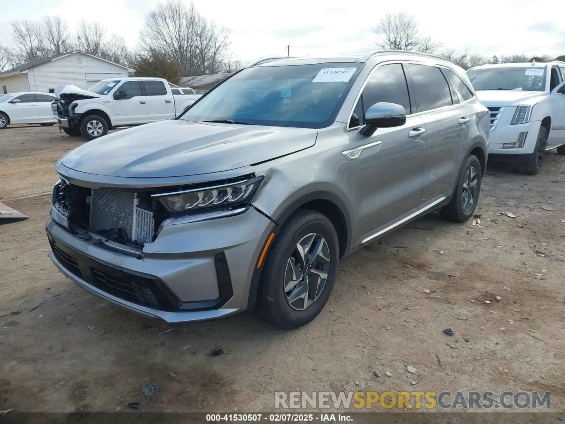 2 Photograph of a damaged car KNDRH4LG2P5173421 KIA SORENTO HYBRID 2023