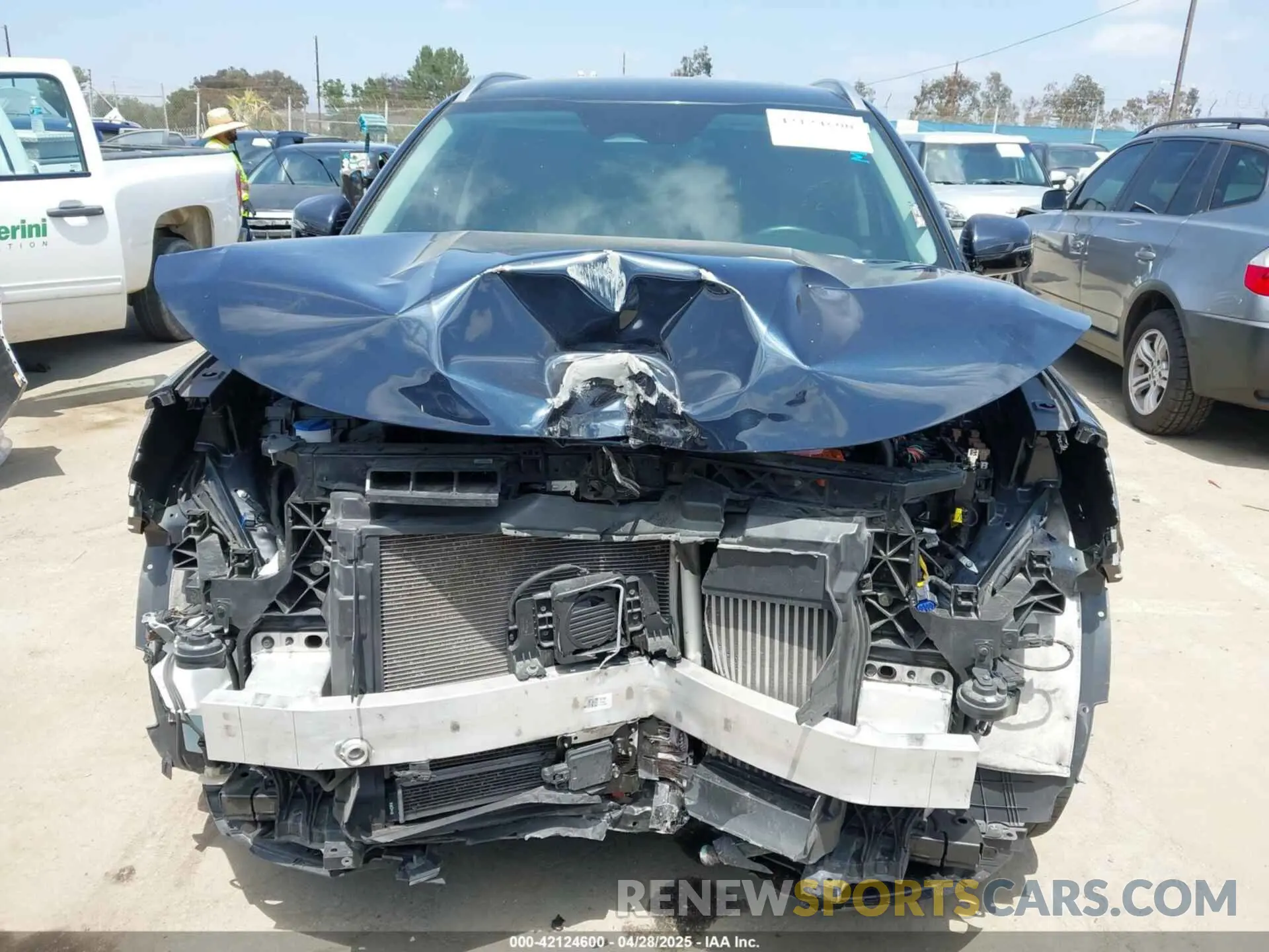 13 Photograph of a damaged car KNDRH4LG4P5142204 KIA SORENTO HYBRID 2023