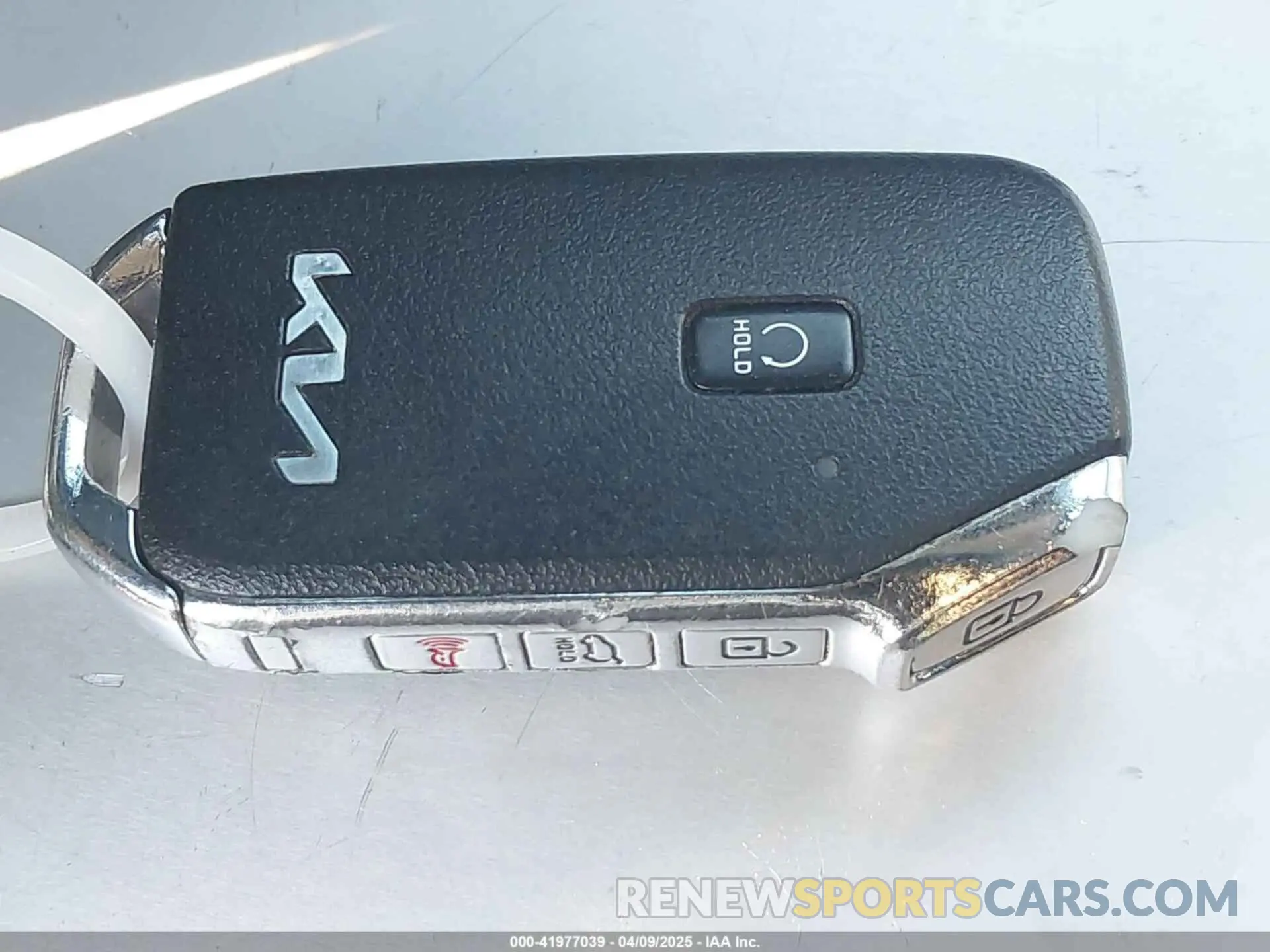 11 Photograph of a damaged car KNDRH4LG6P5184194 KIA SORENTO HYBRID 2023