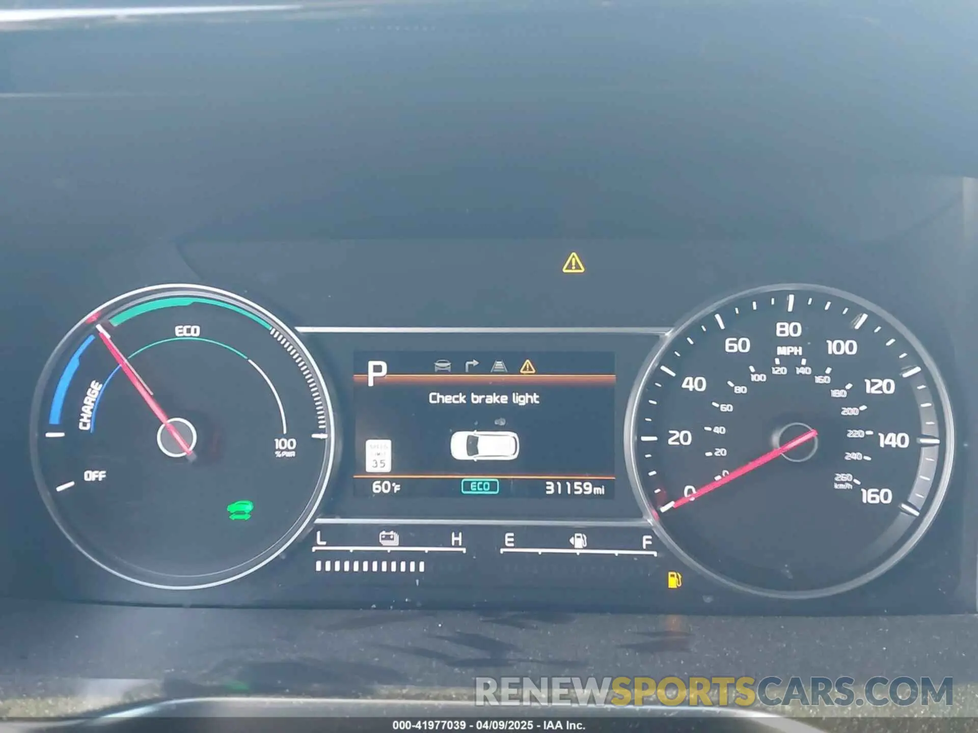7 Photograph of a damaged car KNDRH4LG6P5184194 KIA SORENTO HYBRID 2023