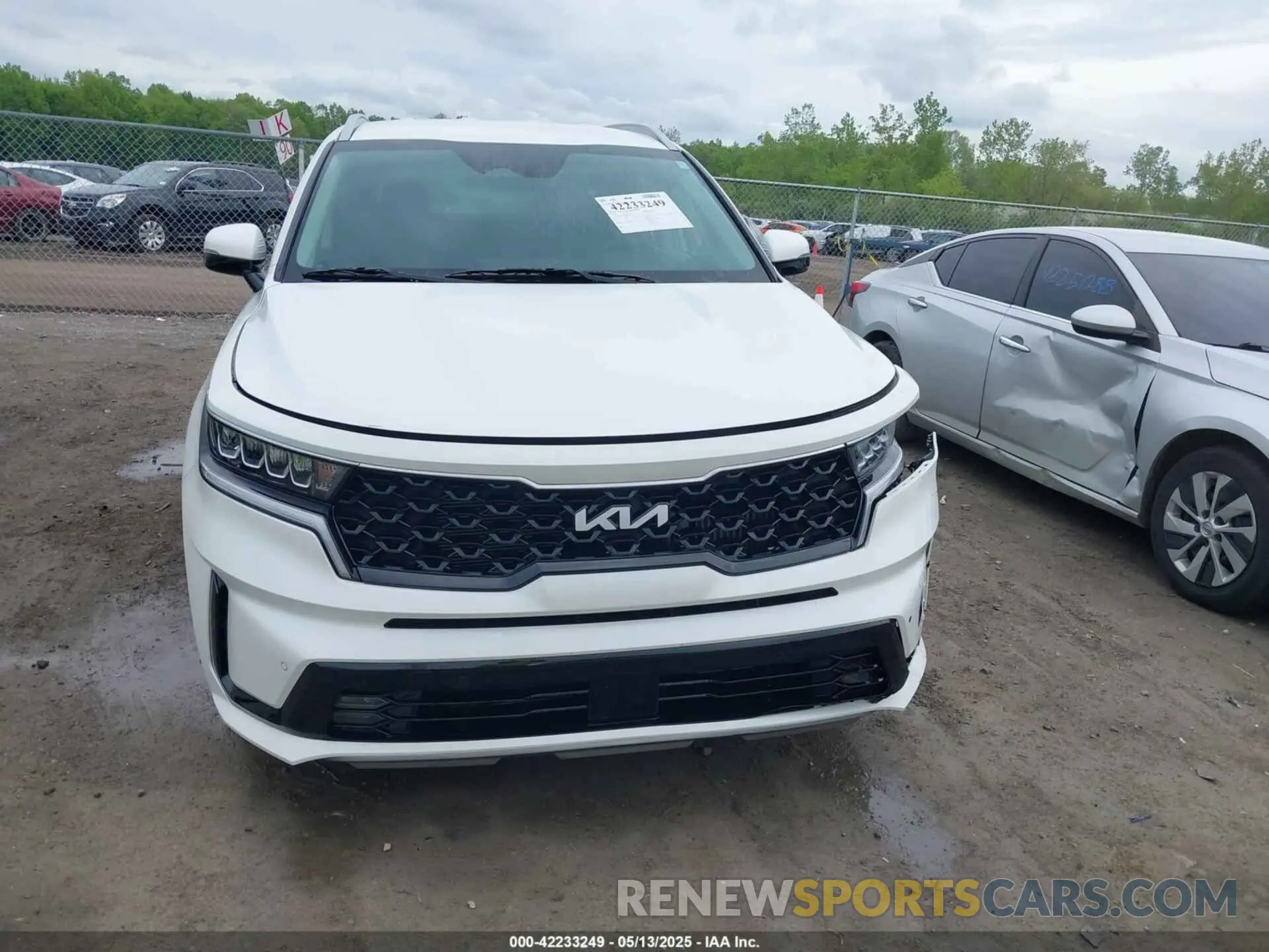 13 Photograph of a damaged car KNDRHDLG5P5225026 KIA SORENTO HYBRID 2023