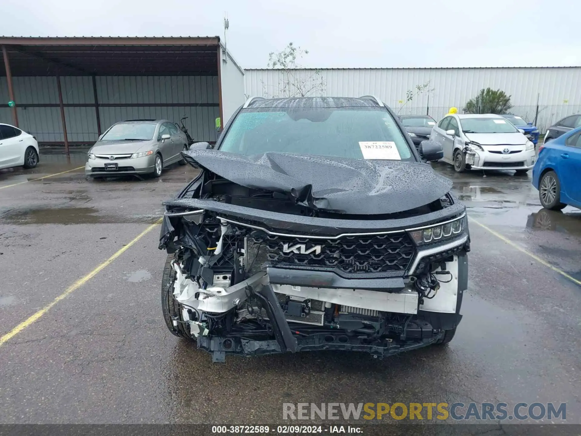 13 Photograph of a damaged car KNDRHDLG6P5142561 KIA SORENTO HYBRID 2023