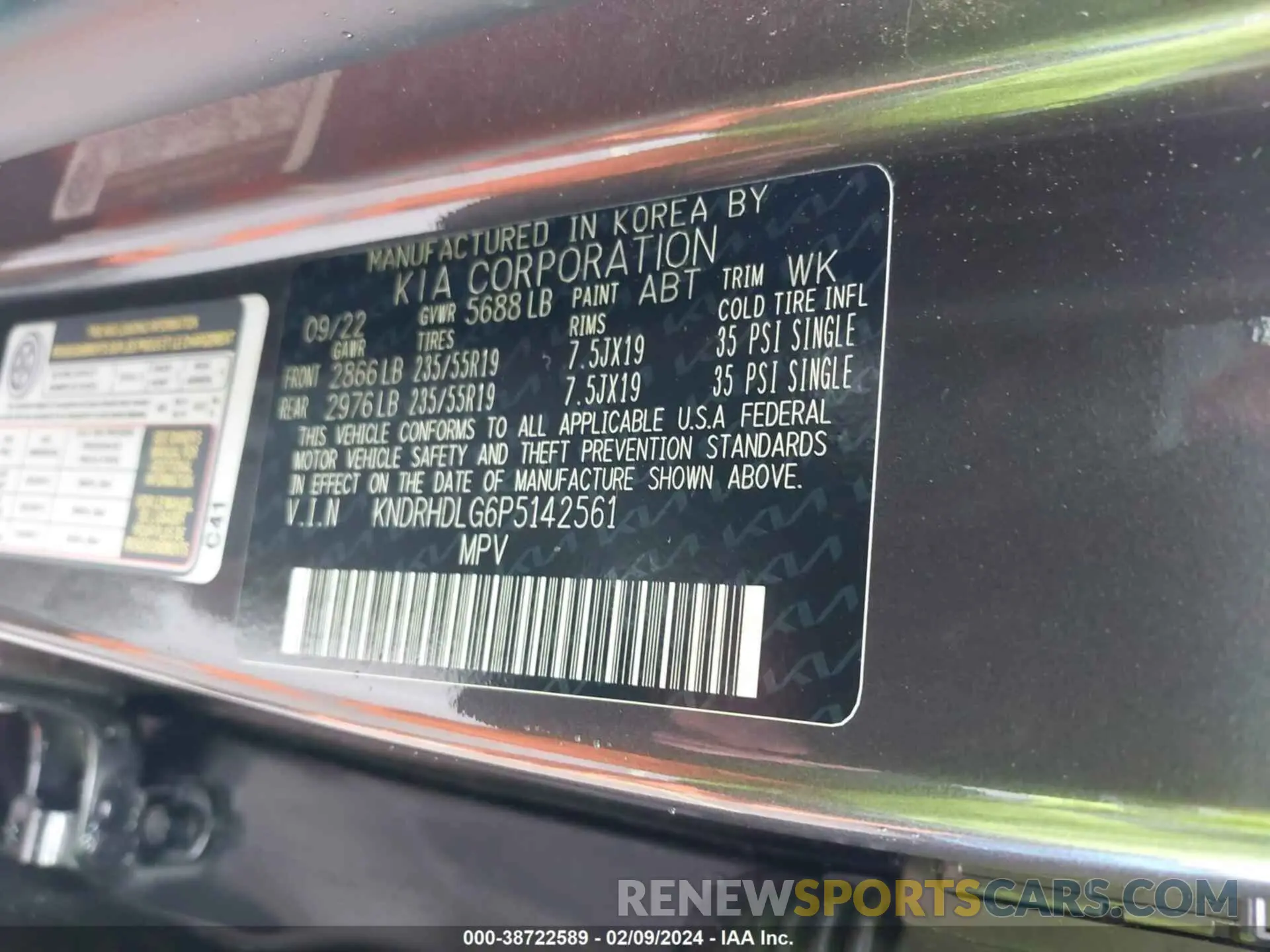 9 Photograph of a damaged car KNDRHDLG6P5142561 KIA SORENTO HYBRID 2023