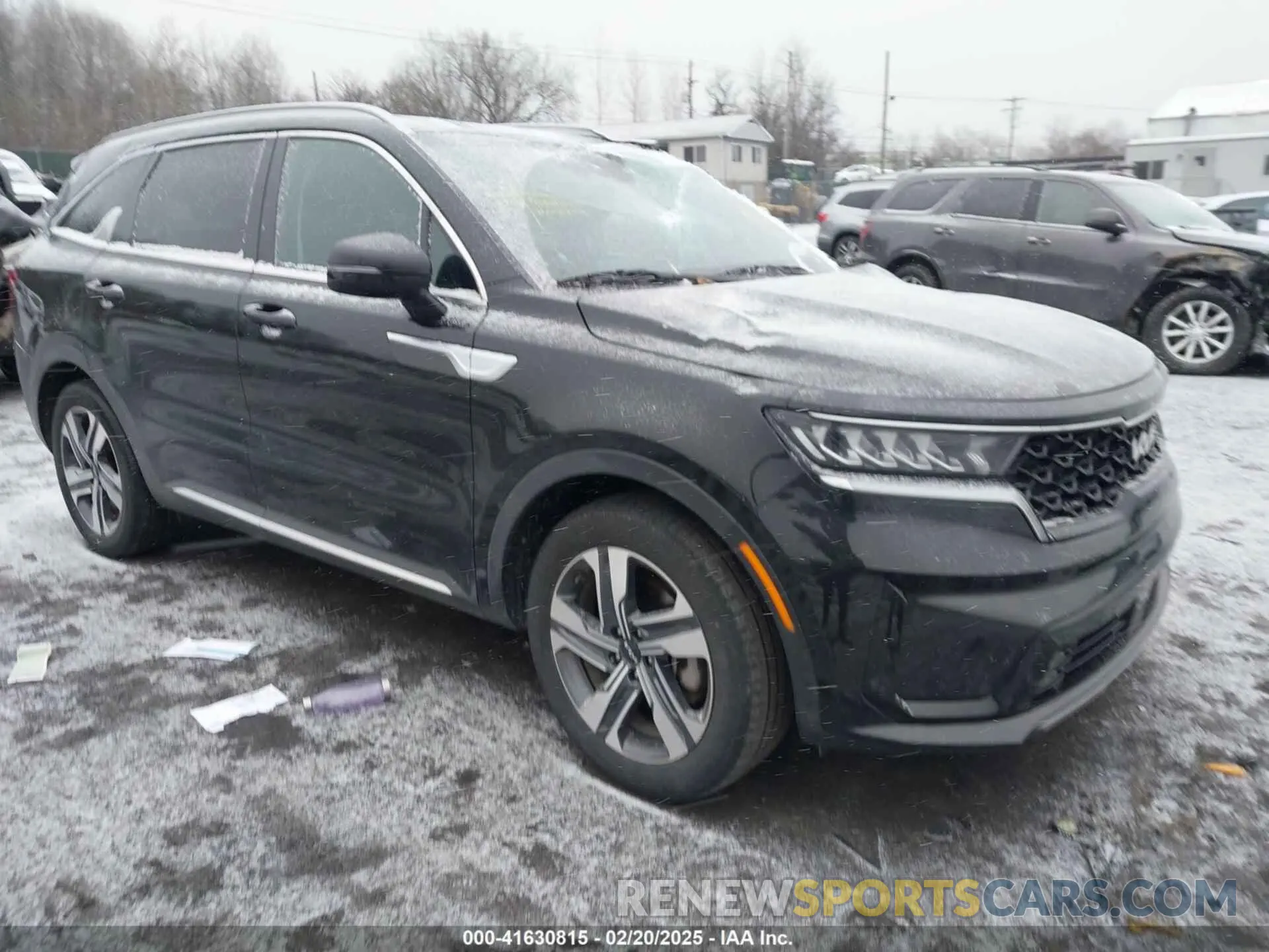 1 Photograph of a damaged car KNDRHDLG6P5206453 KIA SORENTO HYBRID 2023