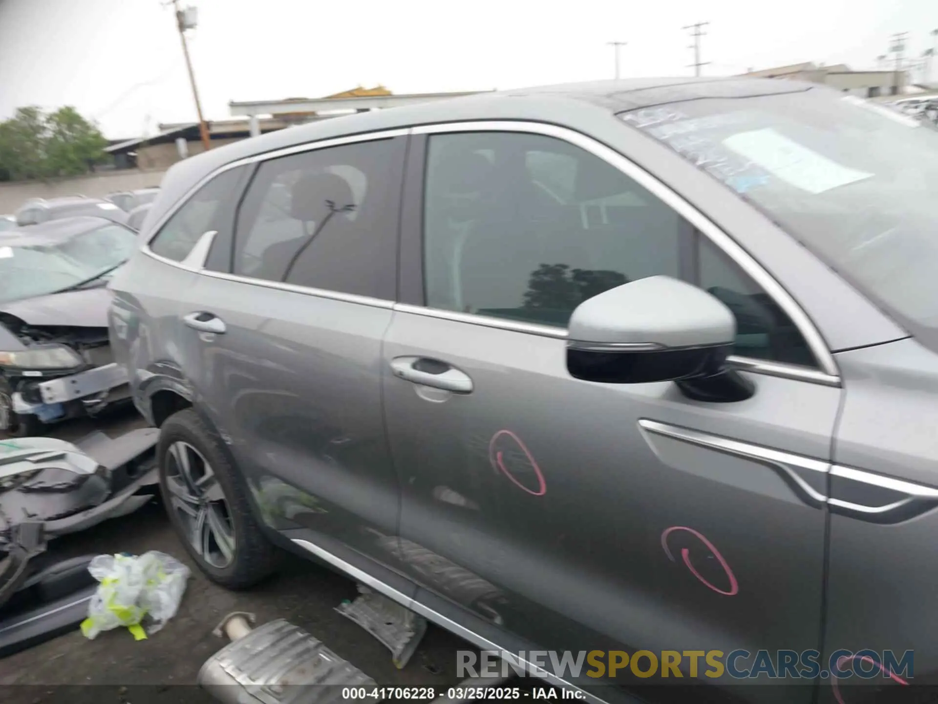 14 Photograph of a damaged car KNDRHDLGXP5131305 KIA SORENTO HYBRID 2023