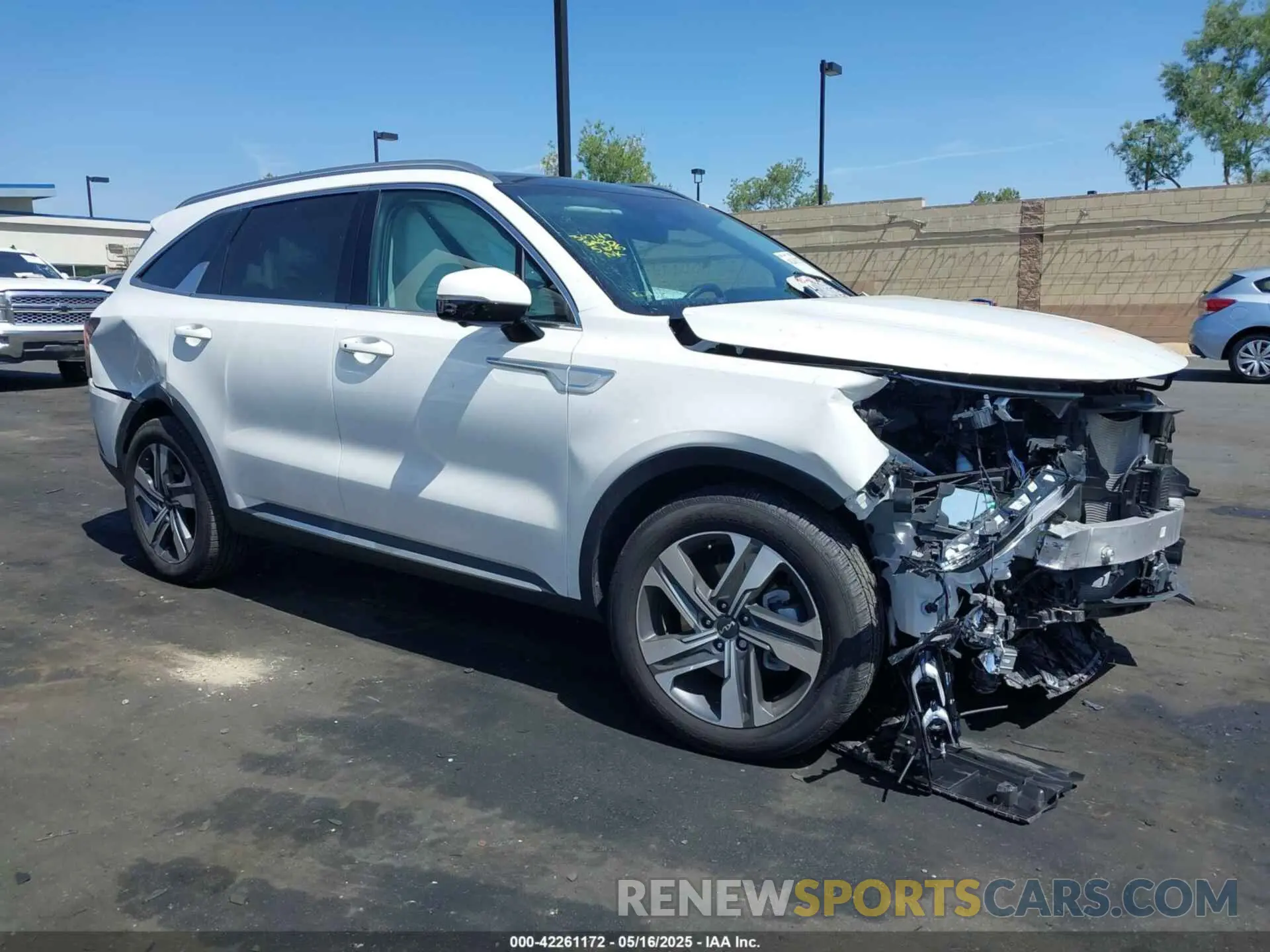 14 Photograph of a damaged car KNDRKDLG0P5208250 KIA SORENTO HYBRID 2023