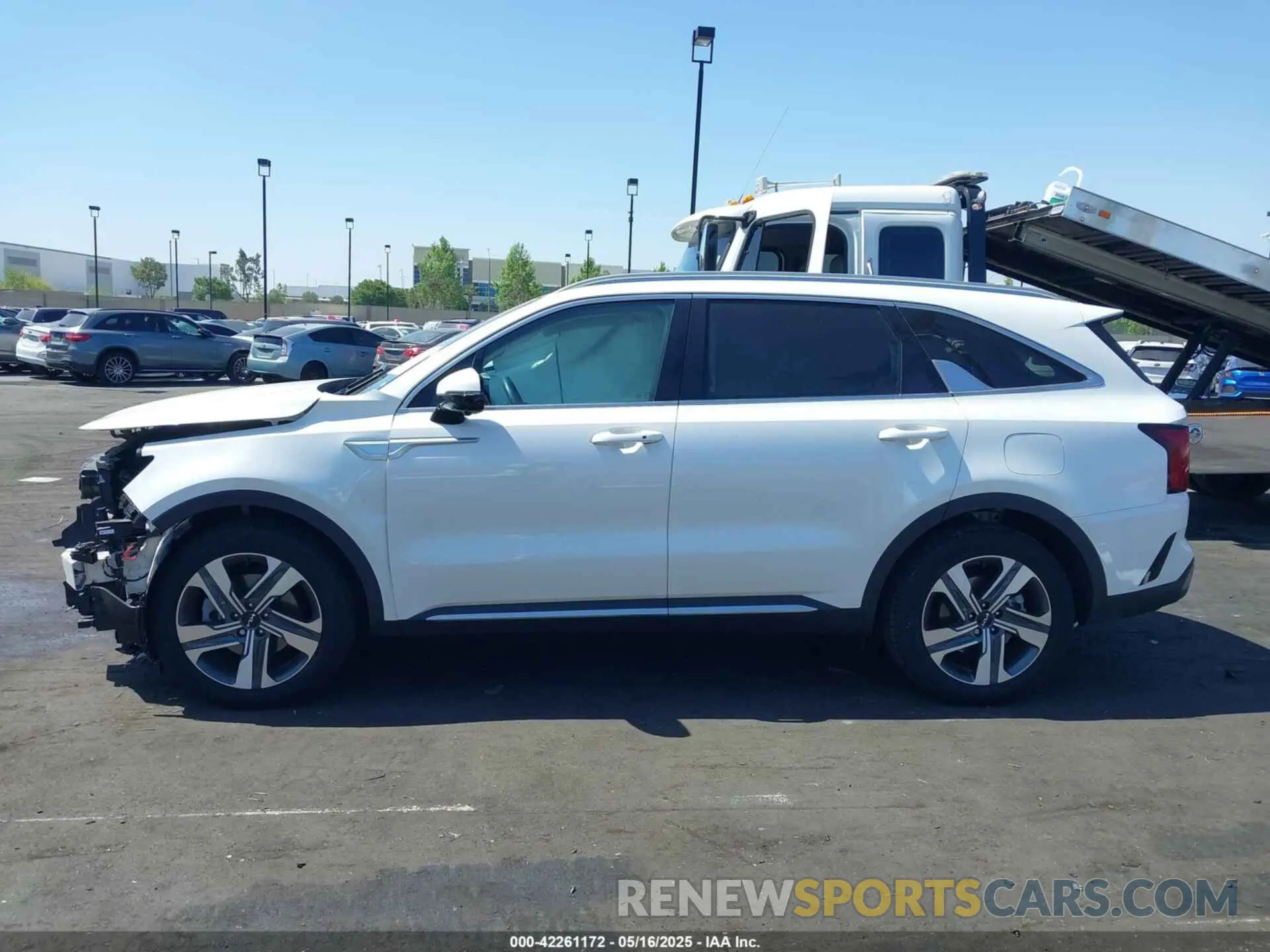 15 Photograph of a damaged car KNDRKDLG0P5208250 KIA SORENTO HYBRID 2023